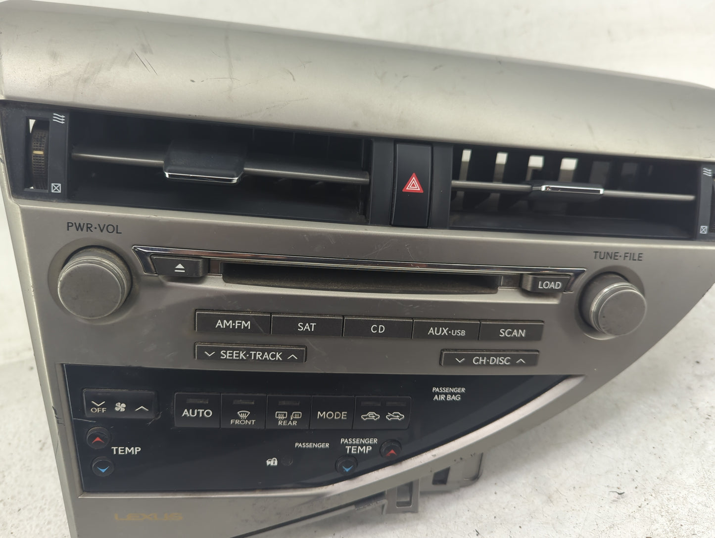 2012 Lexus Rx350 Radio AM FM Cd Player Receiver Replacement P/N:86120-0E530 DEX-G8147 Fits OEM Used Auto Parts - Oemusedauto
