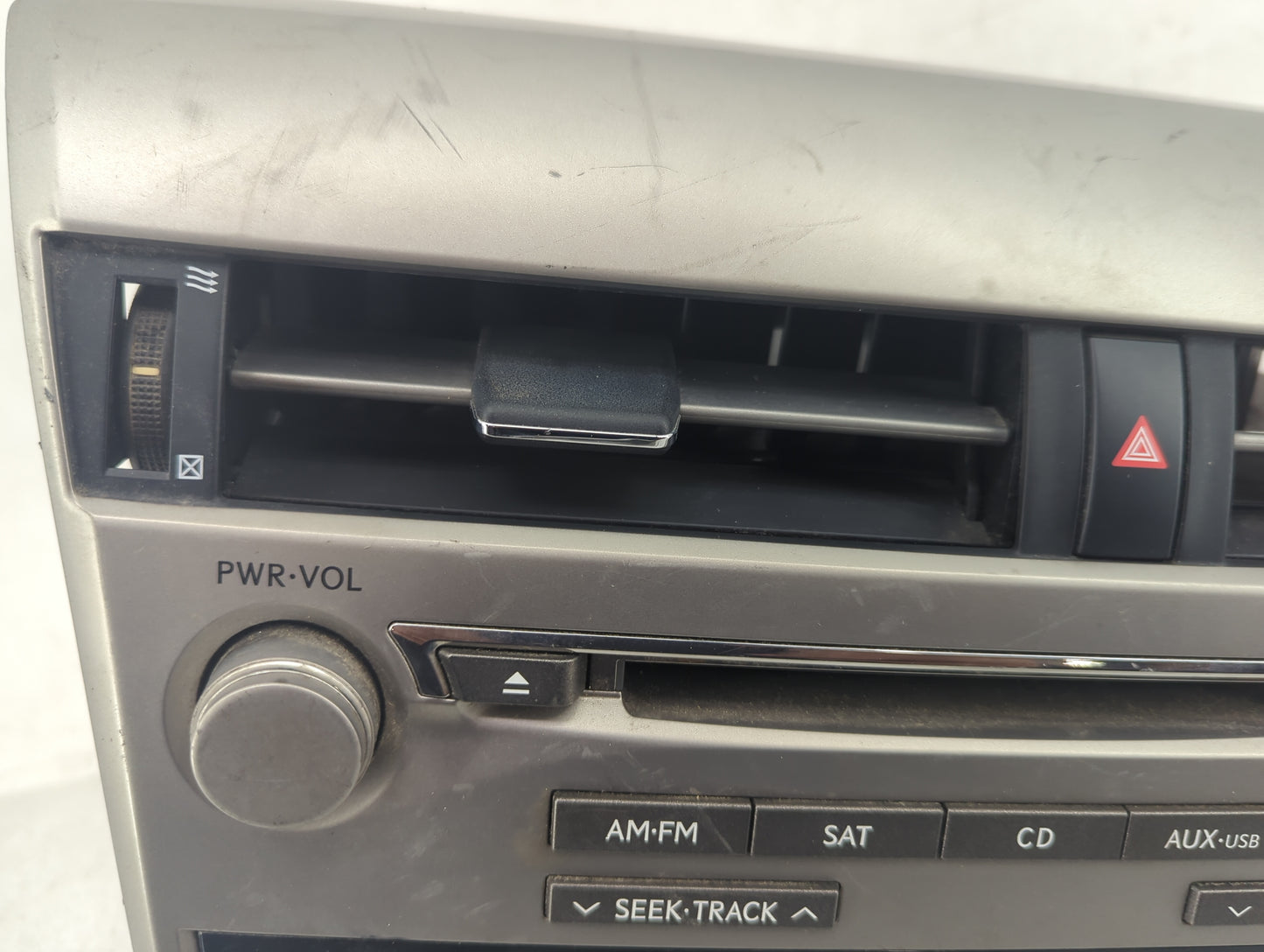 2012 Lexus Rx350 Radio AM FM Cd Player Receiver Replacement P/N:86120-0E530 DEX-G8147 Fits OEM Used Auto Parts - Oemusedauto