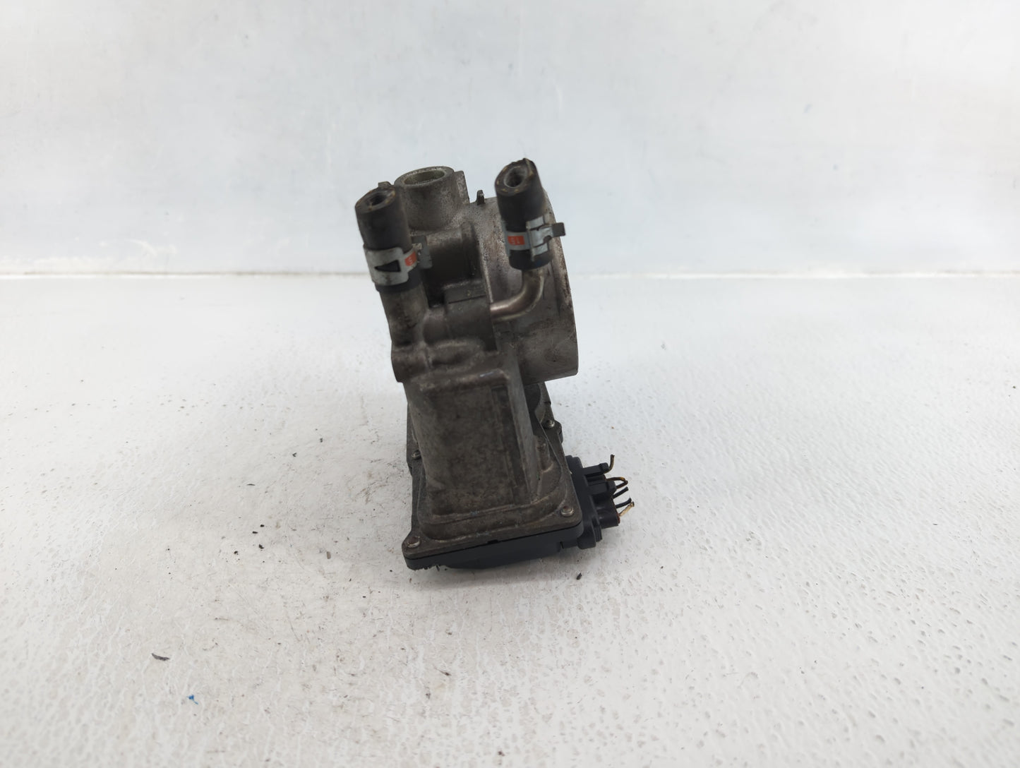 2007-2015 Lexus Rx350 Throttle Body P/N:22030-0P050 Fits OEM Used Auto Parts - Oemusedautoparts1.com