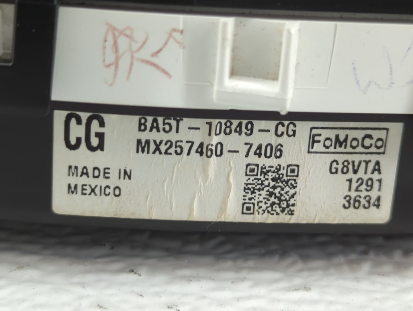 2012 Lincoln Mks Instrument Cluster Speedometer Gauges P/N:BA5T-10849-CG Fits OEM Used Auto Parts - Oemusedautoparts1.com