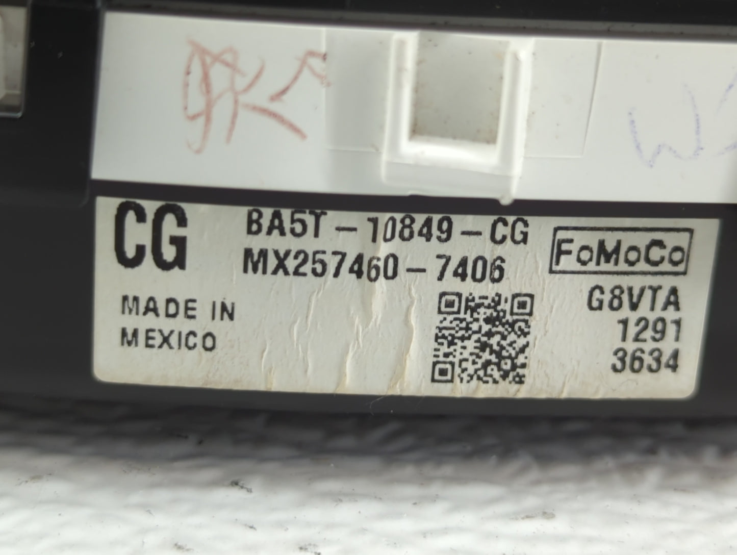 2012 Lincoln Mks Instrument Cluster Speedometer Gauges P/N:BA5T-10849-CG Fits OEM Used Auto Parts - Oemusedautoparts1.com