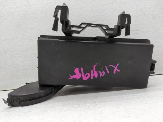 2009-2012 Lincoln Mks Fusebox Fuse Box Panel Relay Module P/N:8G1T-14A003-AC Fits Fits 2009 2010 2011 2012 OEM Used Auto Par