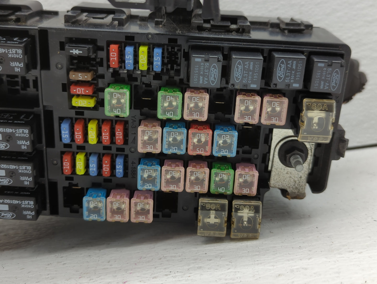 2009-2012 Lincoln Mks Fusebox Fuse Box Panel Relay Module P/N:8G1T-14A003-AC Fits Fits 2009 2010 2011 2012 OEM Used Auto Par