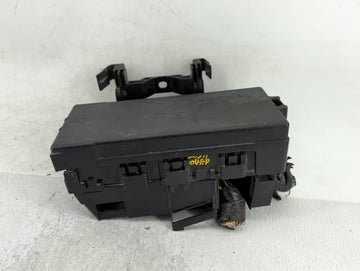 2012 Lincoln Mks Fusebox Fuse Box Panel Relay Module Fits OEM Used Auto Parts - Oemusedautoparts1.com