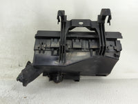2012 Lincoln Mks Fusebox Fuse Box Panel Relay Module Fits OEM Used Auto Parts - Oemusedautoparts1.com