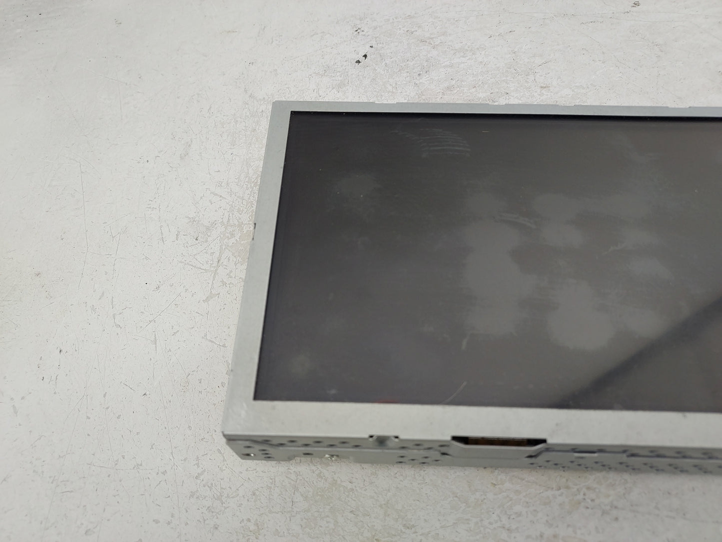 2011-2012 Lincoln Mks Information Display Screen - Oemusedautoparts1.com