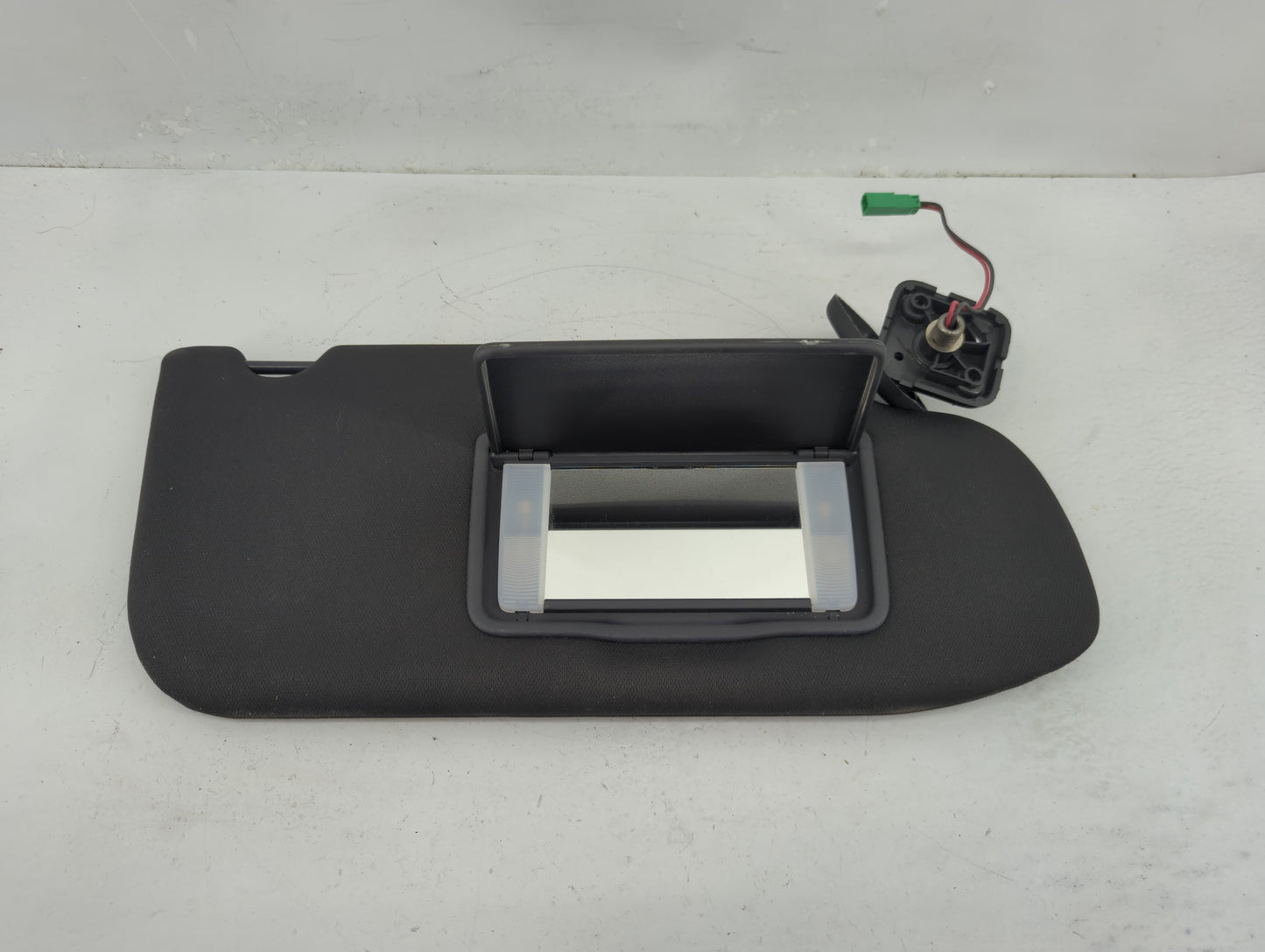 2010-2016 Lincoln Mks Sun Visor Shade Replacement Passenger Right Mirror Fits OEM Used Auto Parts - Oemusedautoparts1.com
