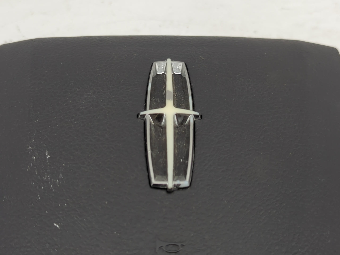 2011-2012 Lincoln Mks Air Bag Driver Left Steering Wheel Mounted - Oemusedautoparts1.com