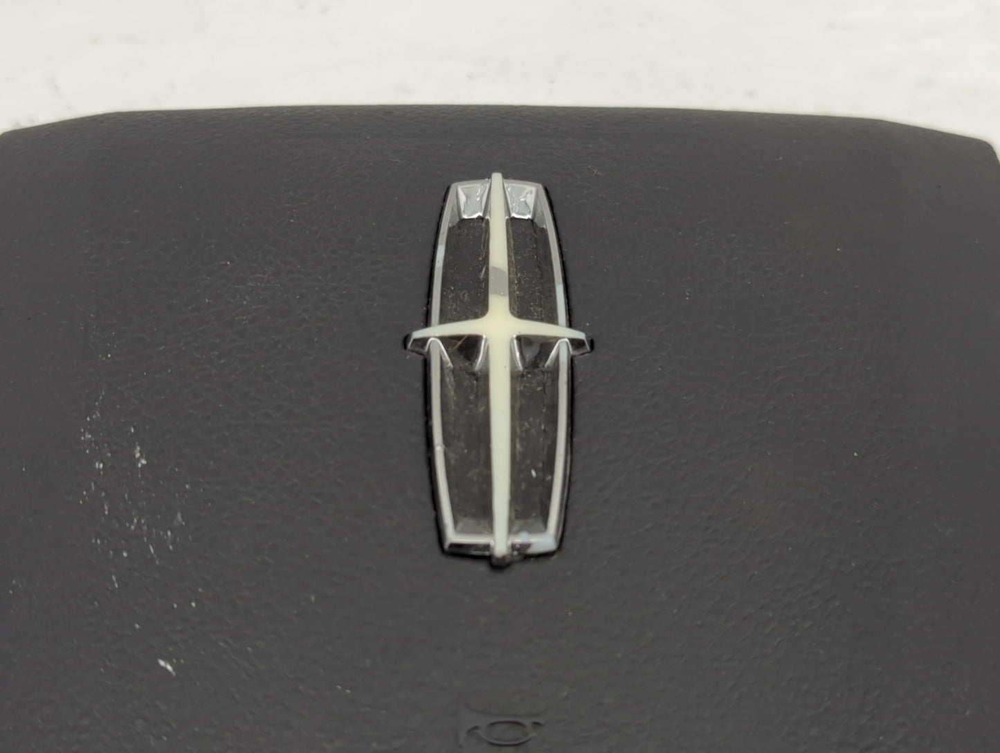 2011-2012 Lincoln Mks Air Bag Driver Left Steering Wheel Mounted - Oemusedautoparts1.com
