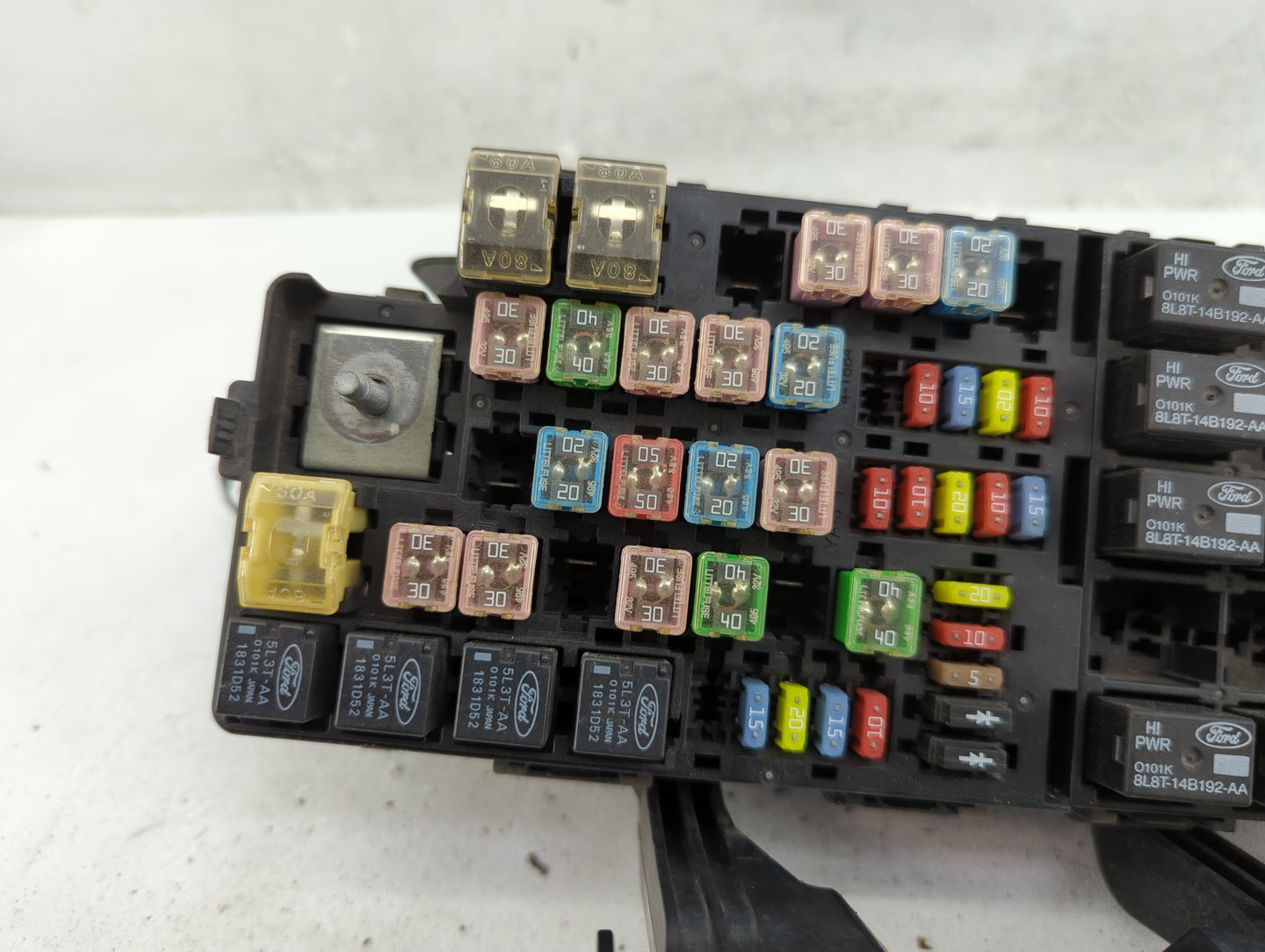 2009-2012 Lincoln Mks Fusebox Fuse Box Panel Relay Module Fits Fits 2009 2010 2011 2012 OEM Used Auto Parts - Oemusedautopar