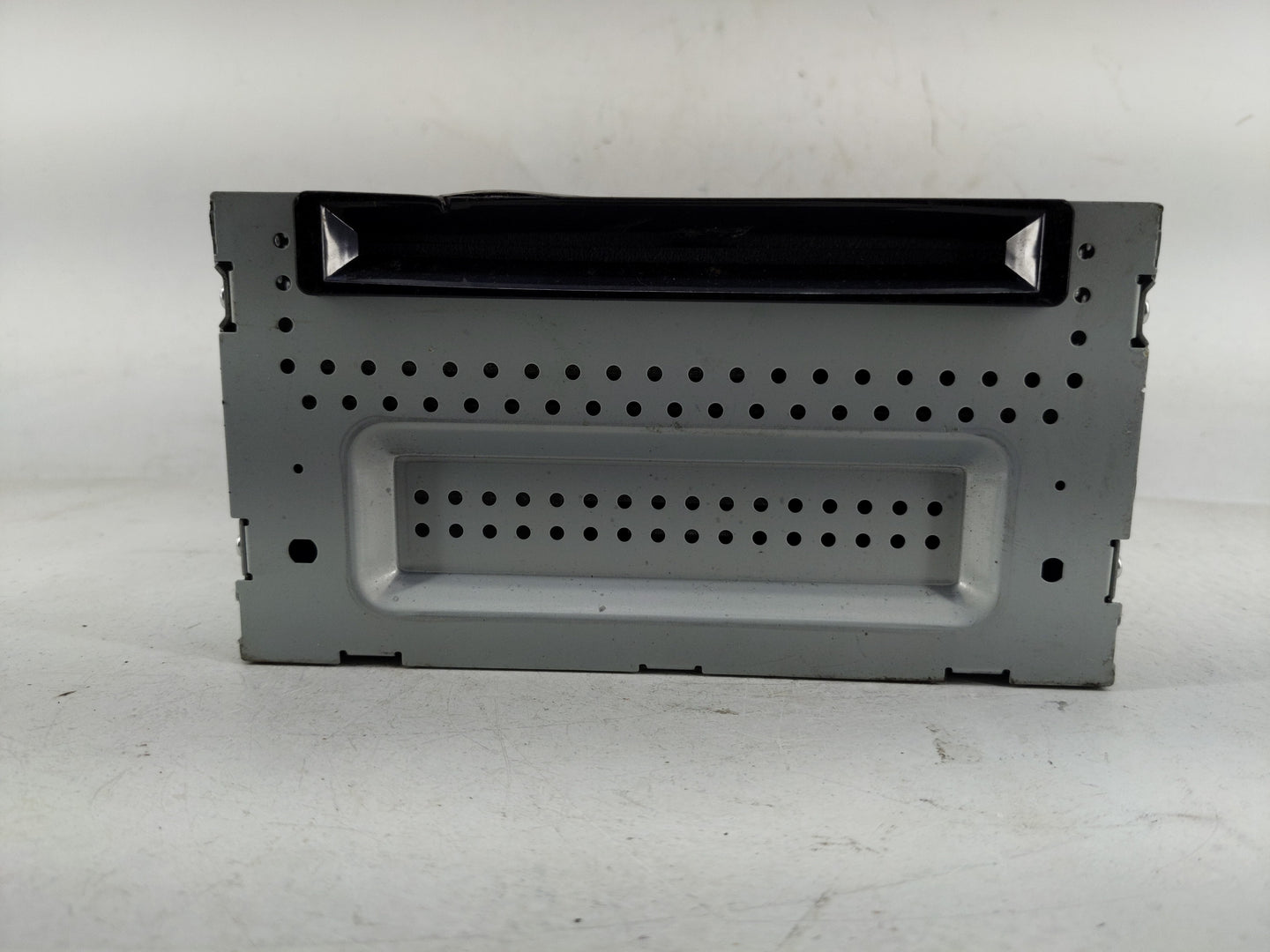 2012 Lincoln Mkt Radio AM FM Cd Player Receiver Replacement P/N:CE9T-19C156-AA Fits OEM Used Auto Parts - Oemusedautoparts1.
