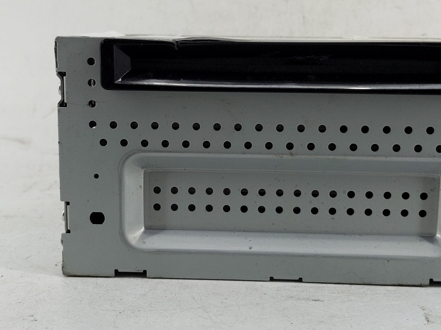 2012 Lincoln Mkt Radio AM FM Cd Player Receiver Replacement P/N:CE9T-19C156-AA Fits OEM Used Auto Parts - Oemusedautoparts1.