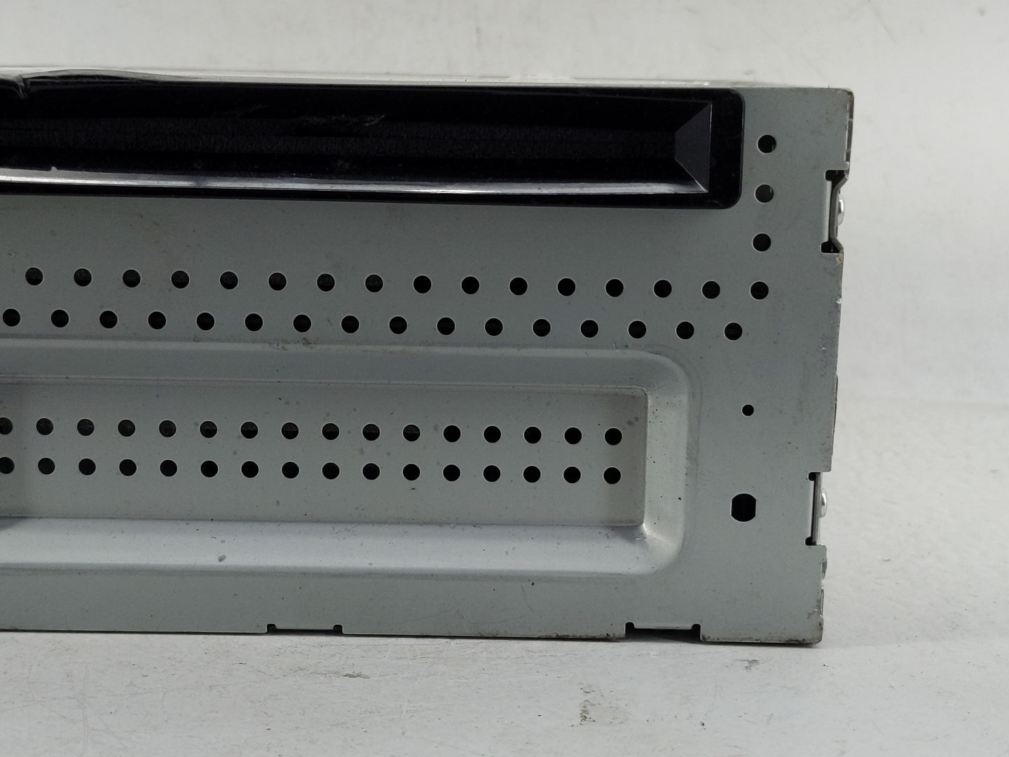 2012 Lincoln Mkt Radio AM FM Cd Player Receiver Replacement P/N:CE9T-19C156-AA Fits OEM Used Auto Parts - Oemusedautoparts1.
