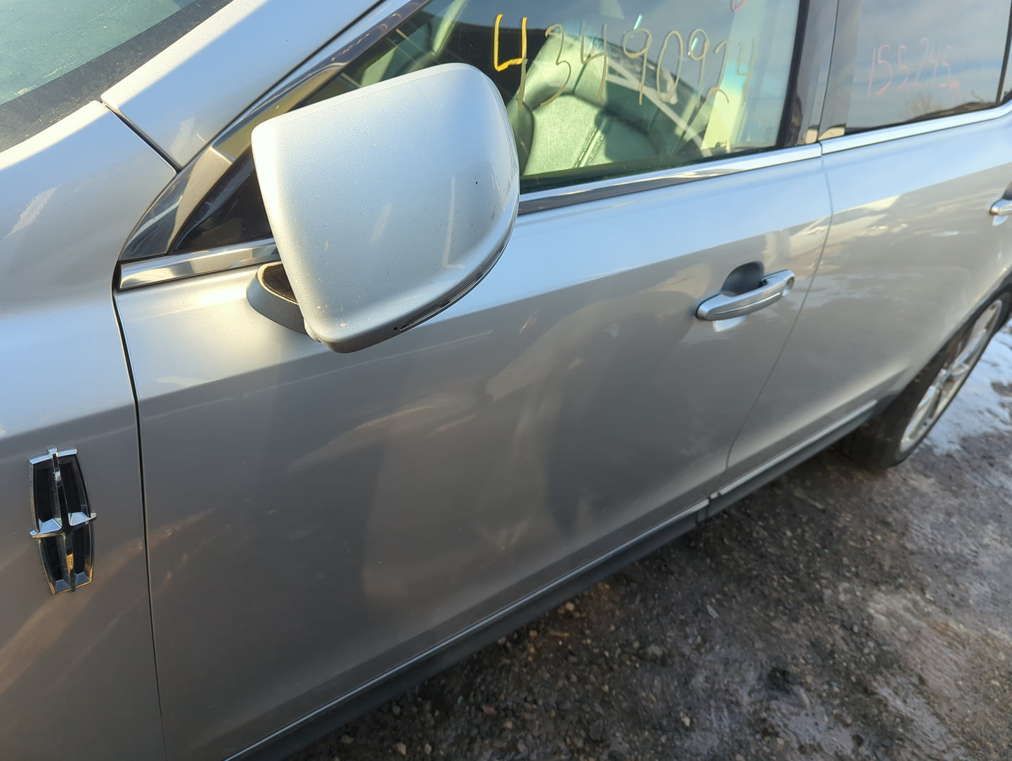 2010-2019 Lincoln Mkt Driver Front Door Oem - Oemusedautoparts1.com