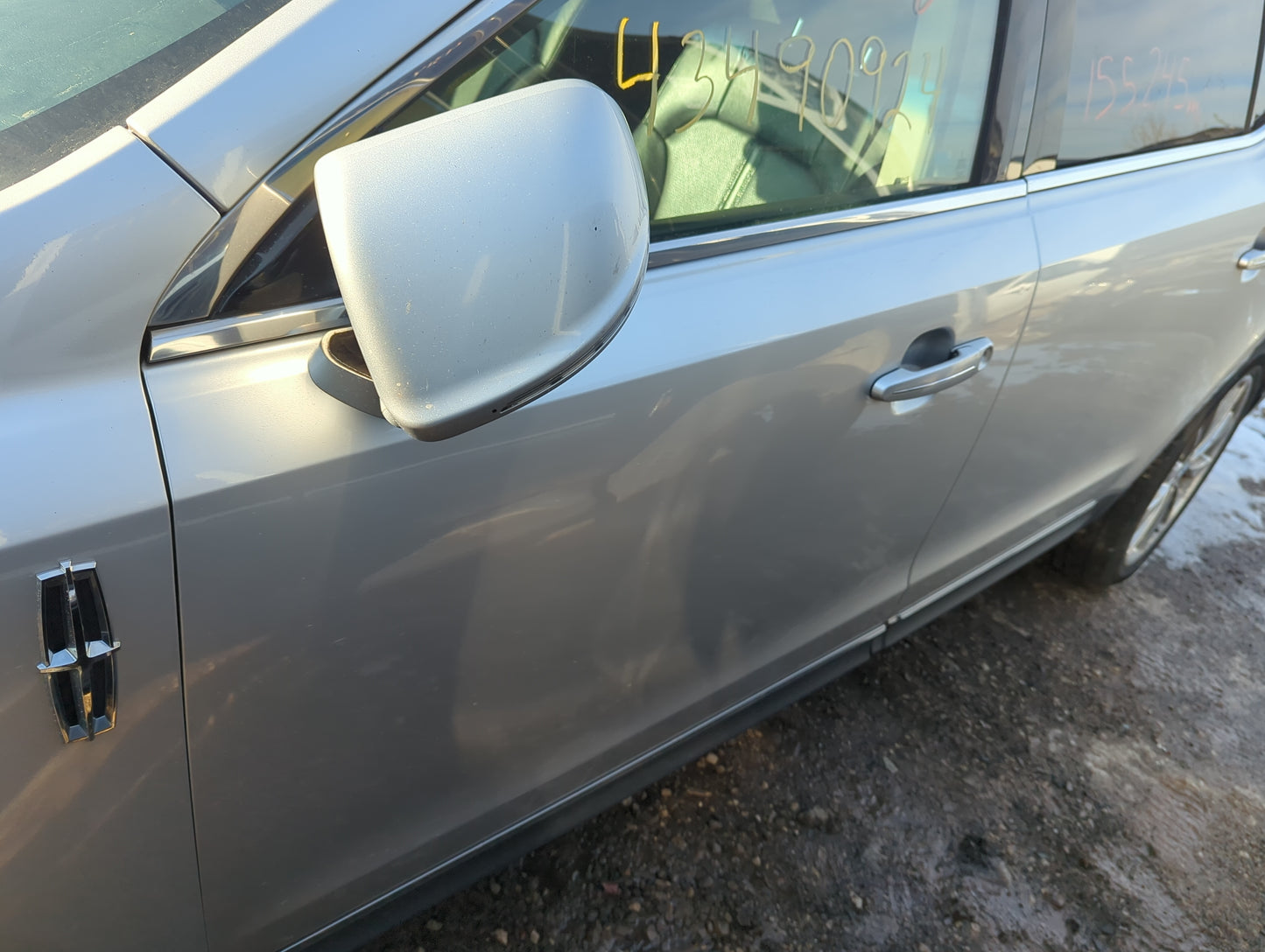 2010-2019 Lincoln Mkt Driver Front Door Oem - Oemusedautoparts1.com