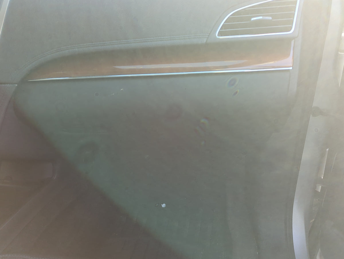 2012 Lincoln Mkt Passenger Glove Box Door Storage Compartment - Oemusedautoparts1.com