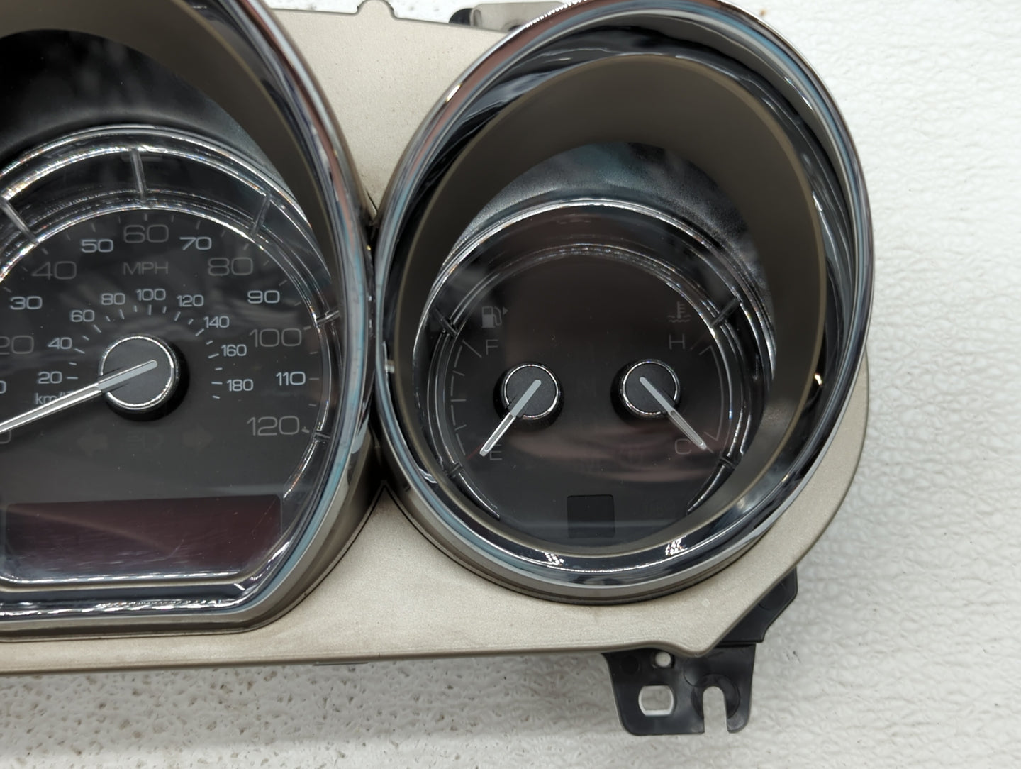 2011-2012 Lincoln Mkt Instrument Cluster Speedometer Gauges P/N:BE9T-10849-CG Fits Fits 2011 2012 OEM Used Auto Parts - Oemu
