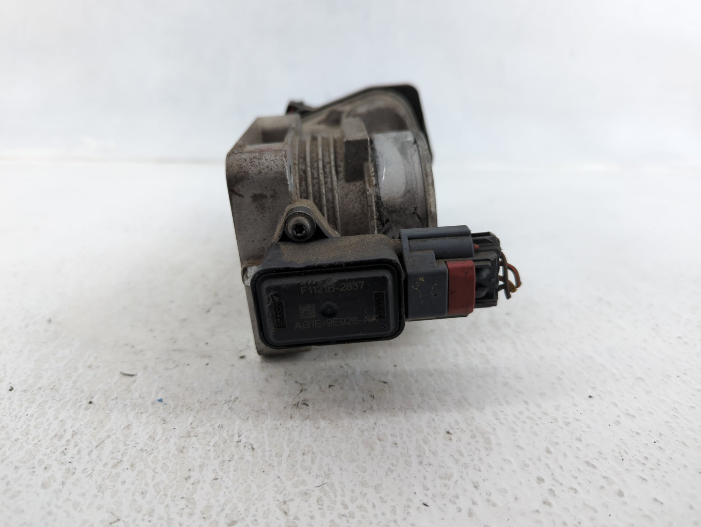 2010-2019 Lincoln Mkt Throttle Body P/N:111941002240 AA5E-BA Fits Fits 2010 2011 2012 2013 2014 2015 2016 2017 2018 2019 OEM