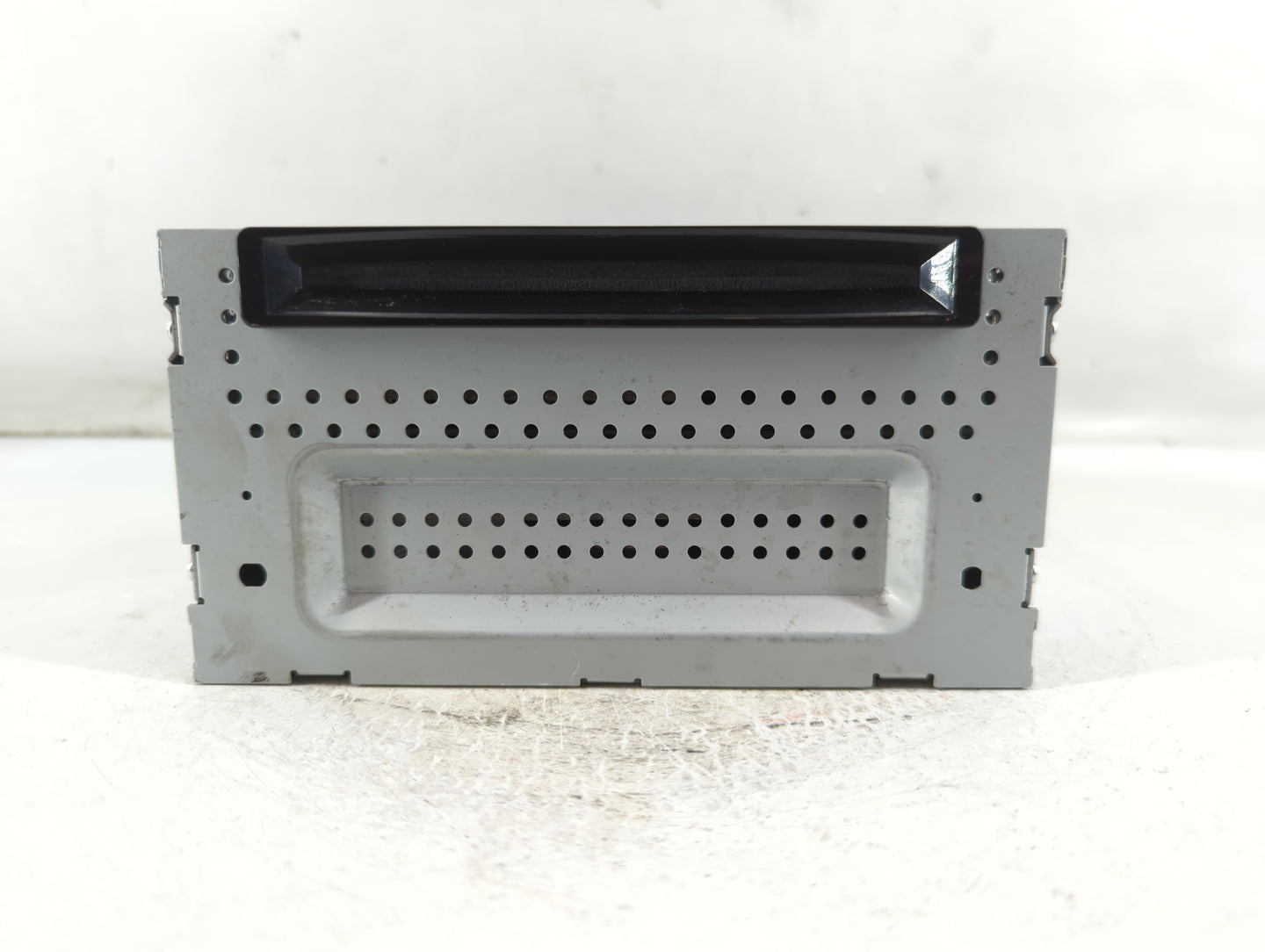 2012 Lincoln Mkt Radio AM FM Cd Player Receiver Replacement P/N:CE9T-19C156-AA Fits OEM Used Auto Parts - Oemusedautoparts1.