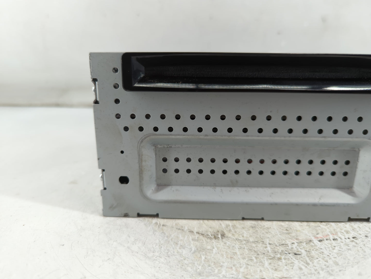 2012 Lincoln Mkt Radio AM FM Cd Player Receiver Replacement P/N:CE9T-19C156-AA Fits OEM Used Auto Parts - Oemusedautoparts1.