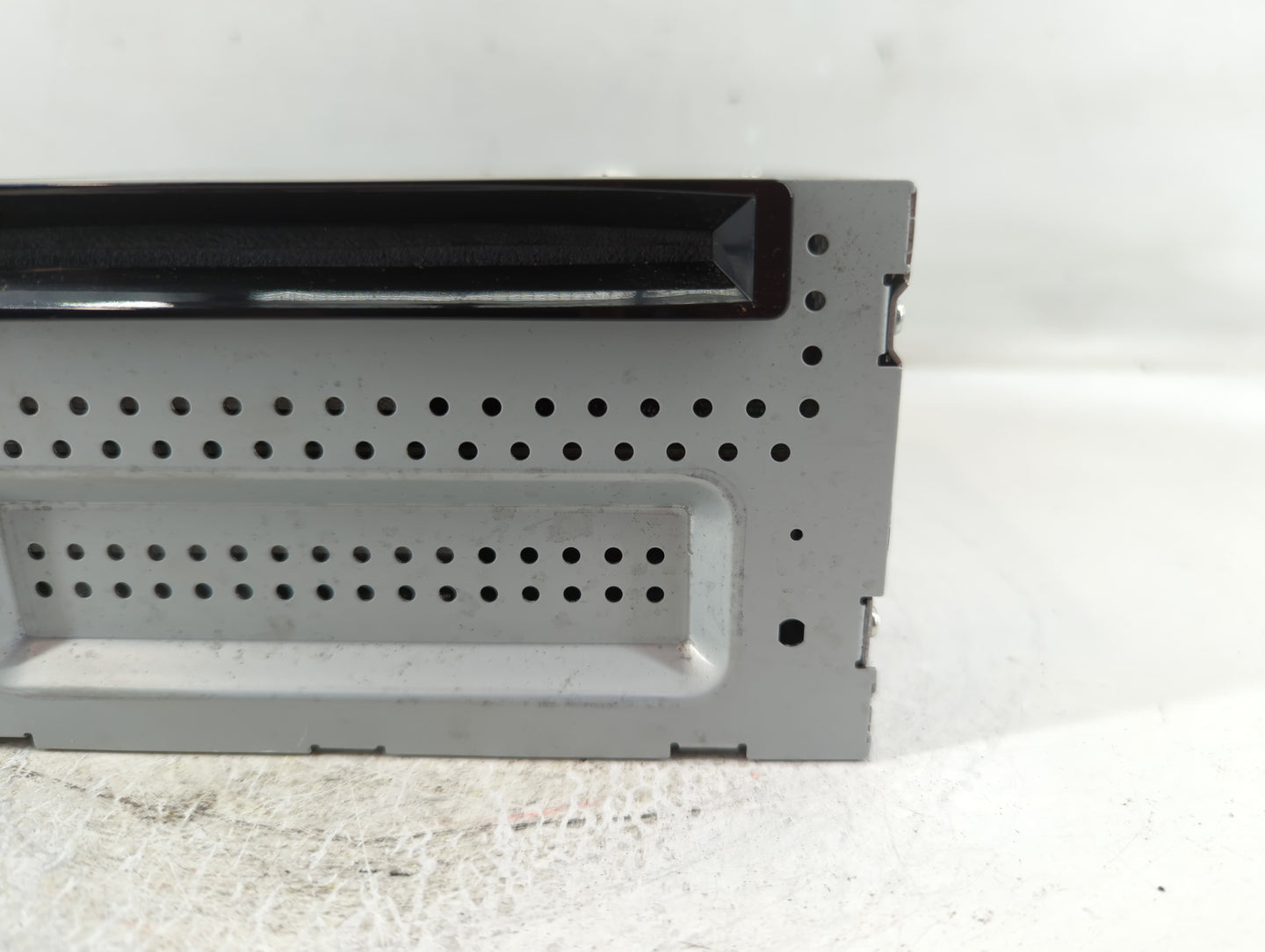 2012 Lincoln Mkt Radio AM FM Cd Player Receiver Replacement P/N:CE9T-19C156-AA Fits OEM Used Auto Parts - Oemusedautoparts1.