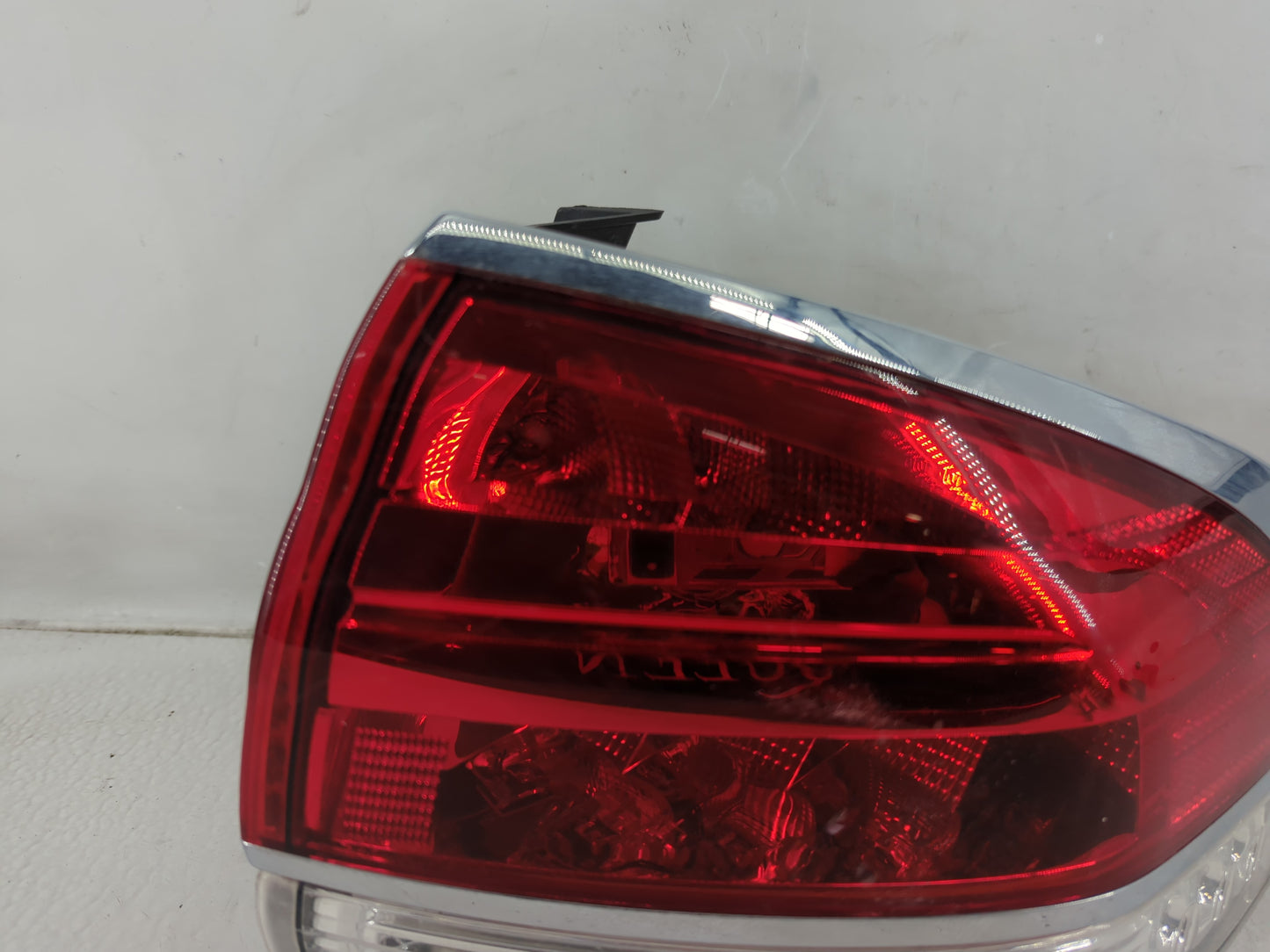 2011-2015 Lincoln Mkx Tail Light Assembly Passenger Right OEM P/N:BA13 13B504 AG Fits Fits 2011 2012 2013 2014 2015 OEM Used