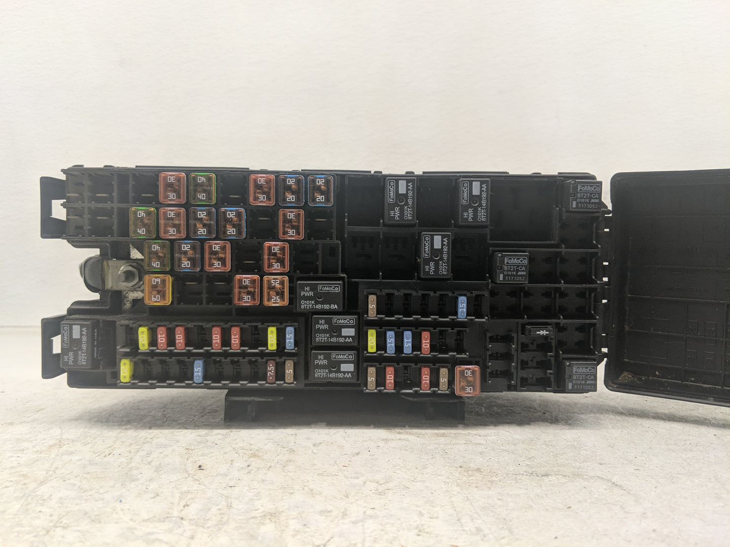 2012-2015 Lincoln Mkx Fusebox Fuse Box Panel Relay Module P/N:CA1T-14290-FE Fits Fits 2012 2013 2014 2015 OEM Used Auto Part
