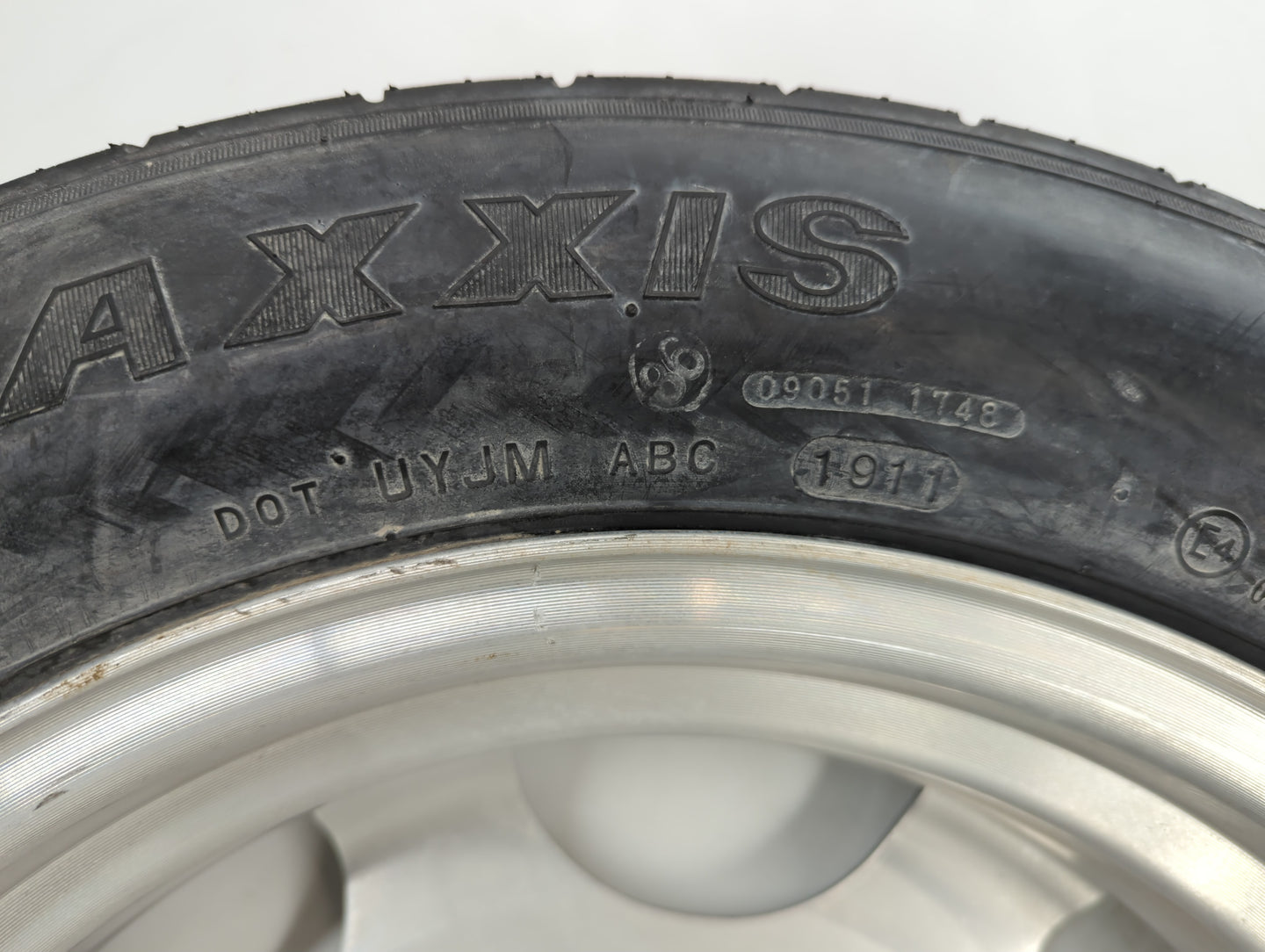 2012 Lincoln Mkx Spare Donut Tire Wheel Rim Oem - Oemusedautoparts1.com