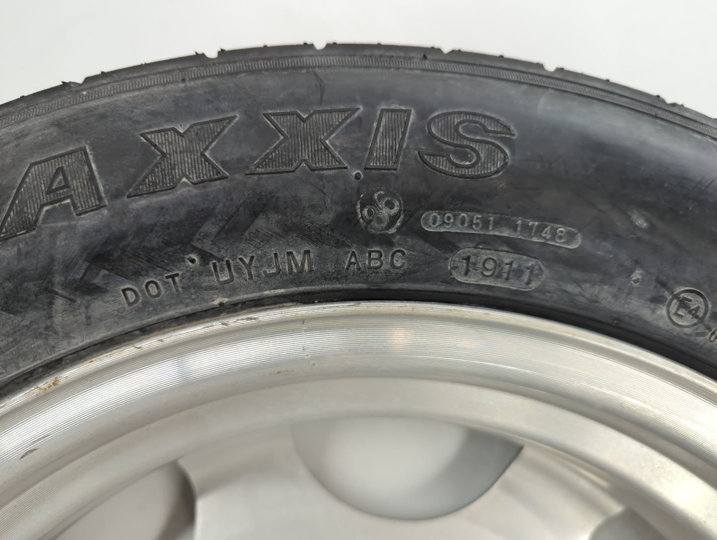2012 Lincoln Mkx Spare Donut Tire Wheel Rim Oem - Oemusedautoparts1.com