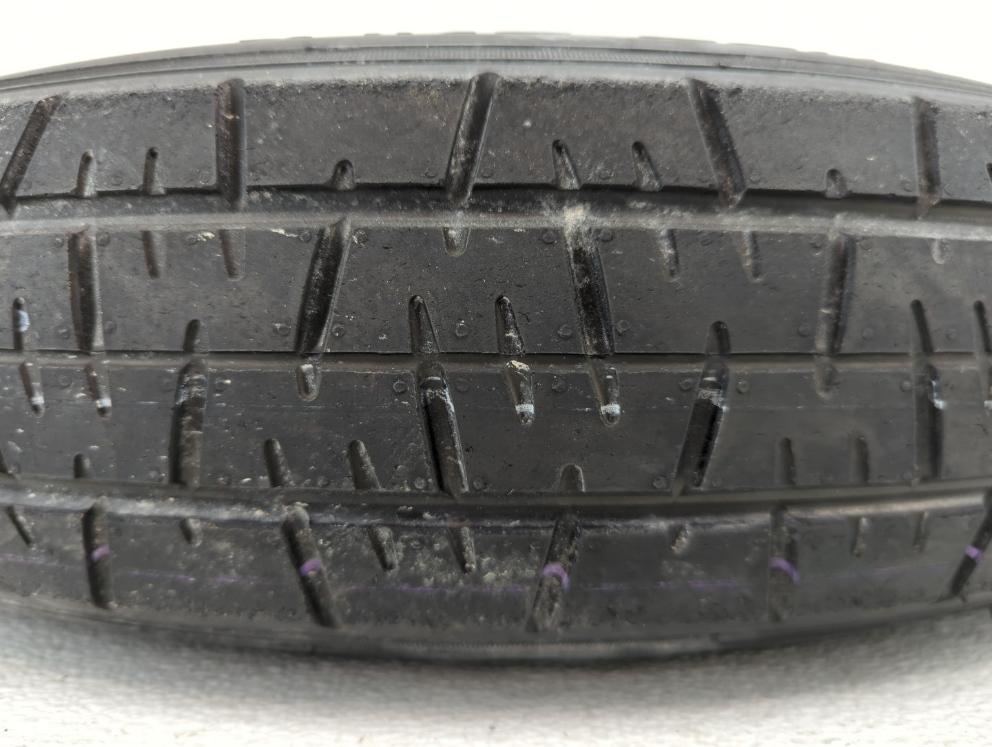 2012 Lincoln Mkx Spare Donut Tire Wheel Rim Oem - Oemusedautoparts1.com