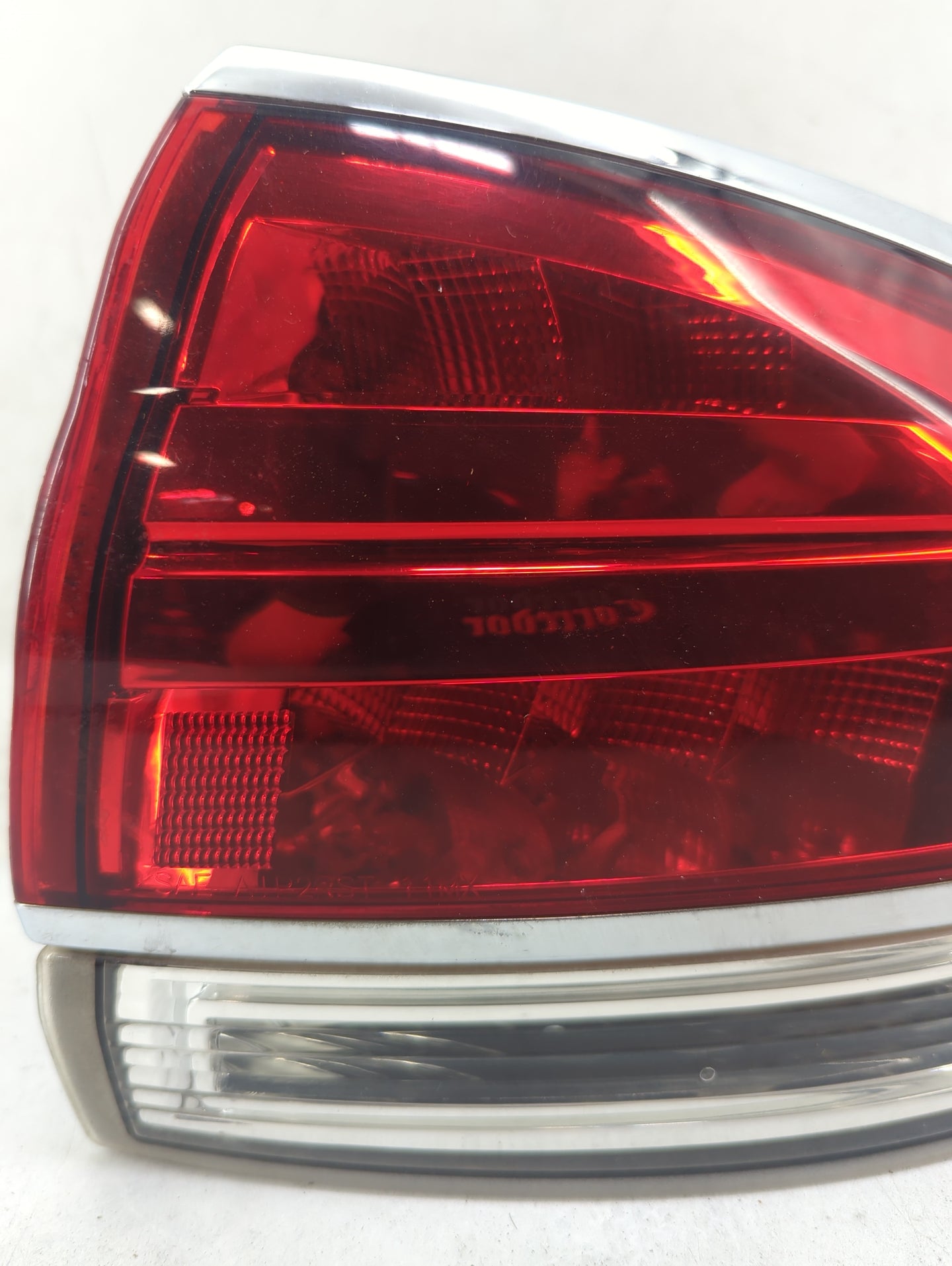 2011-2015 Lincoln Mkx Tail Light Assembly Passenger Right OEM P/N:F00HTF403001 BA1313B504AH Fits Fits 2011 2012 2013 2014 20