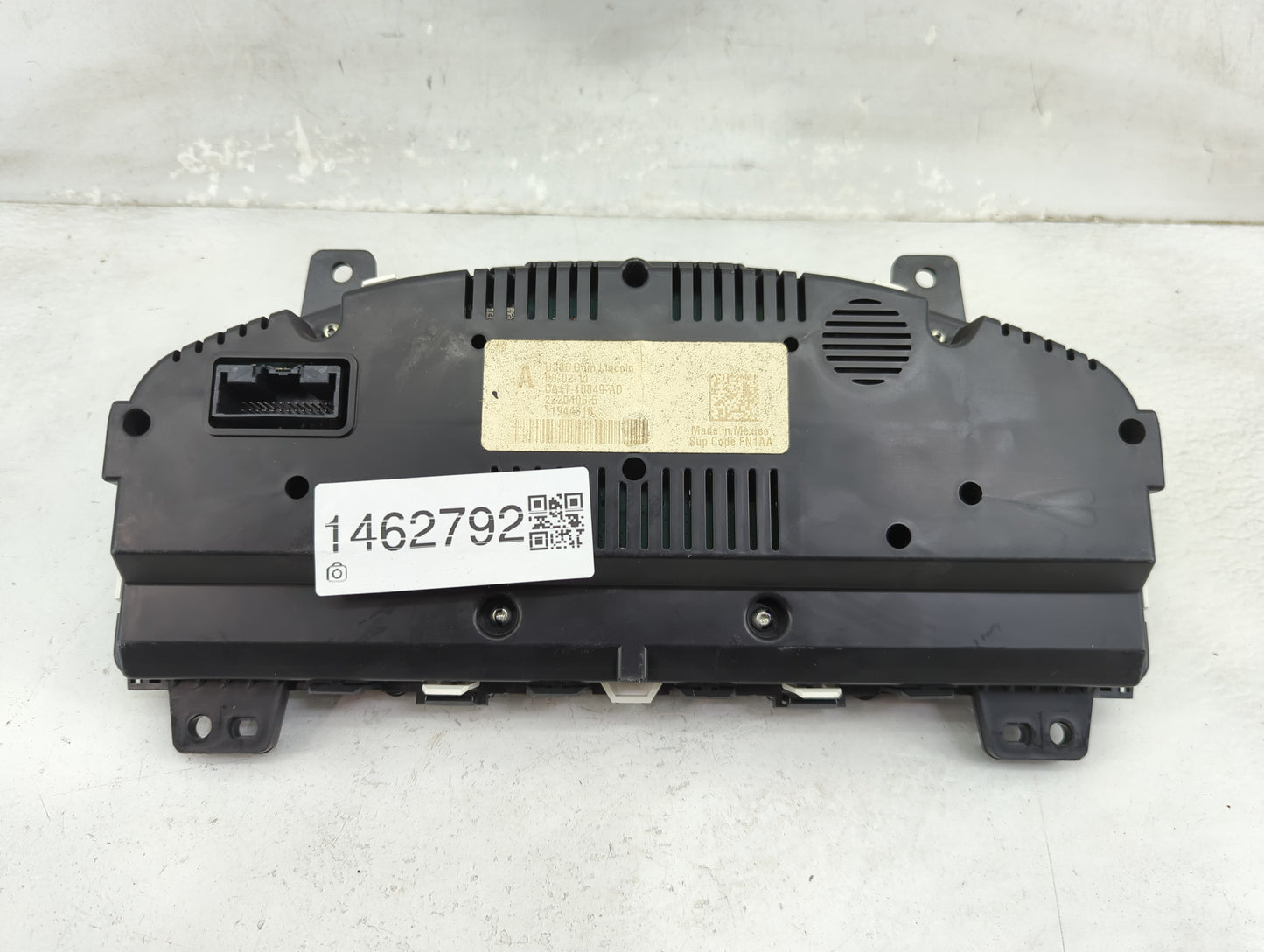 2012 Lincoln Mkx Instrument Cluster Speedometer Gauges P/N:CA1T-10849-AD Miles: Fits OEM Used Auto Parts - Oemusedautoparts1