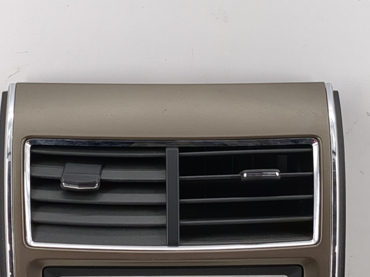 2012-2012 Lincoln Mkx Radio Control Panel Champagne - Oemusedautoparts1.com