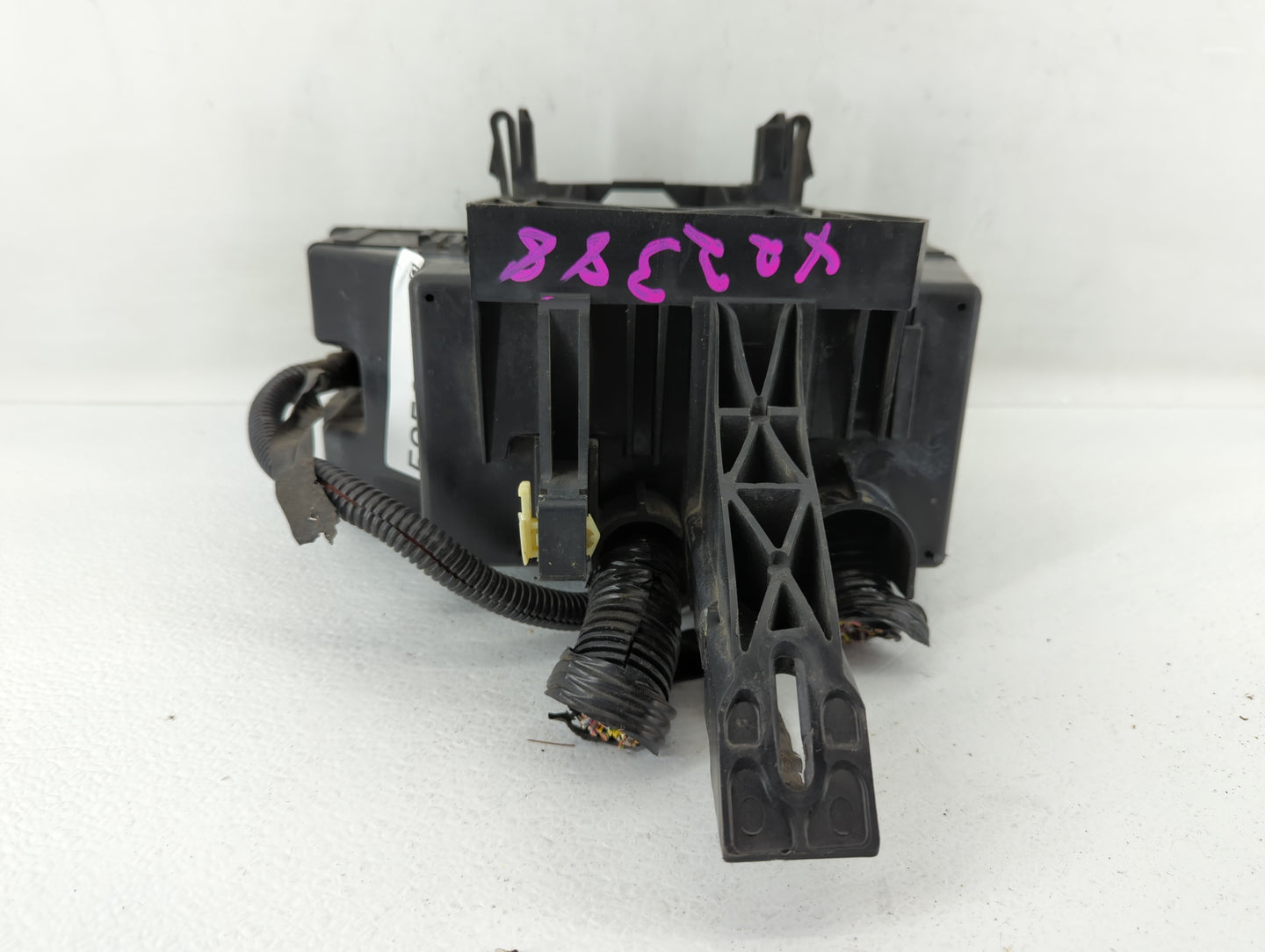 2012-2015 Lincoln Mkx Fusebox Fuse Box Panel Relay Module P/N:CA1T-14290-FF Fits Fits 2012 2013 2014 2015 OEM Used Auto Part