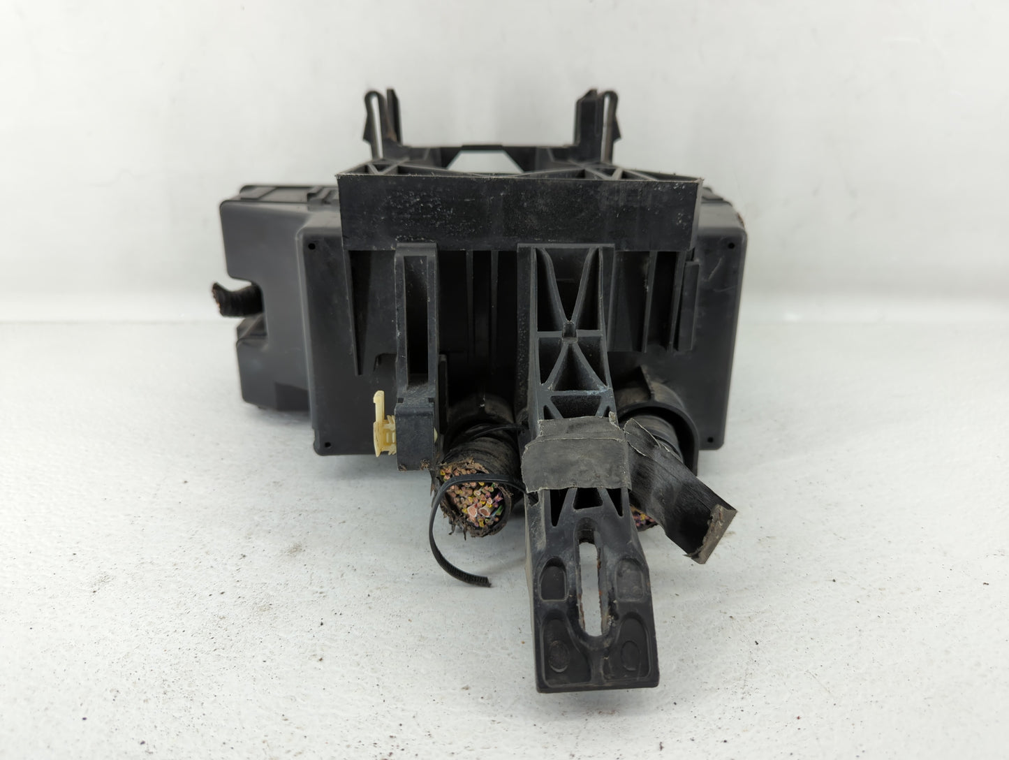 2012-2015 Lincoln Mkx Fusebox Fuse Box Panel Relay Module P/N:CA1T-14290-FF Fits Fits 2012 2013 2014 2015 OEM Used Auto Part