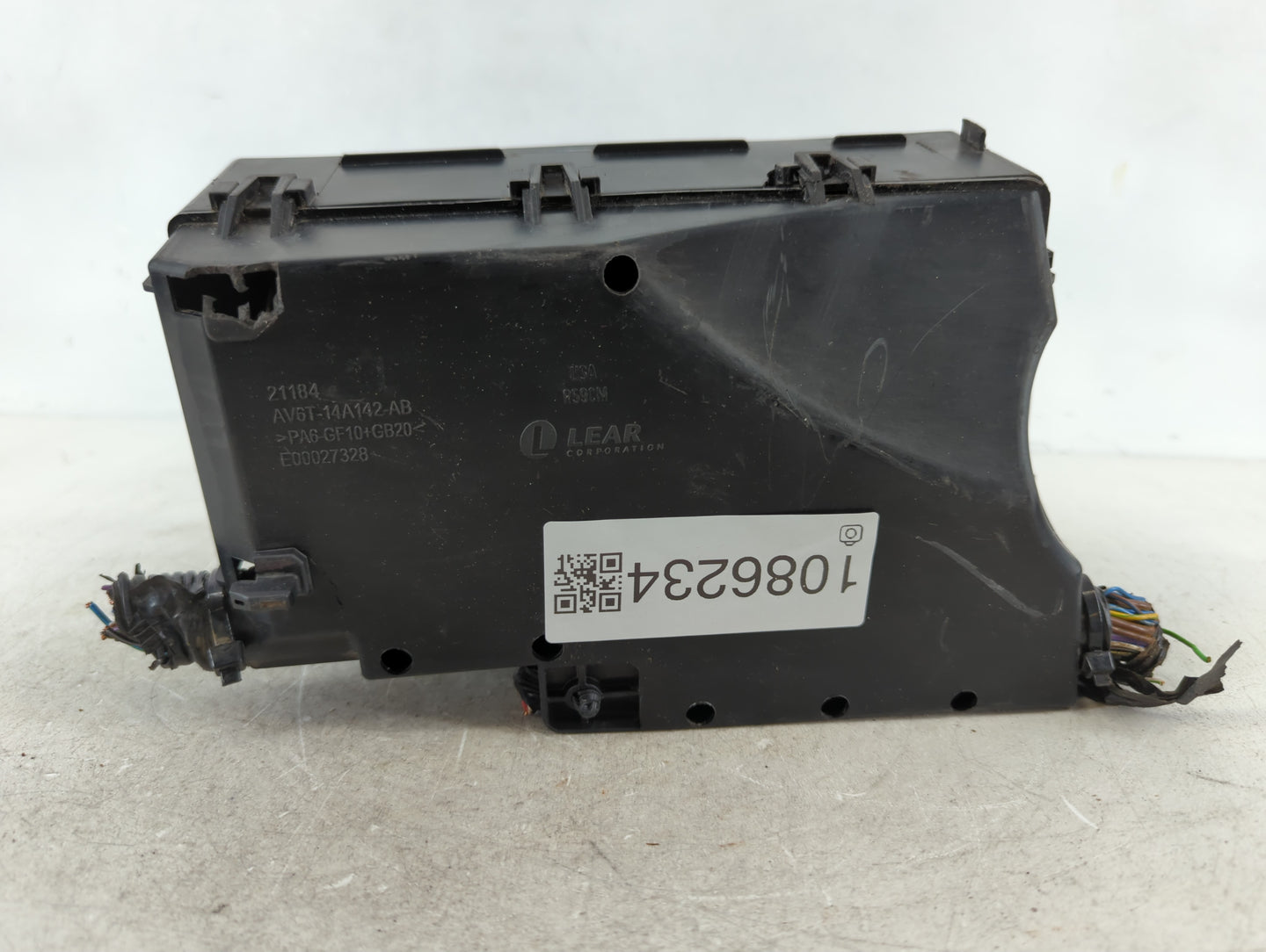 2011-2012 Lincoln Mkz Fusebox Fuse Box Panel Relay Module P/N:AV6T-14A067-AC Fits Fits 2010 2011 2012 OEM Used Auto Parts - 