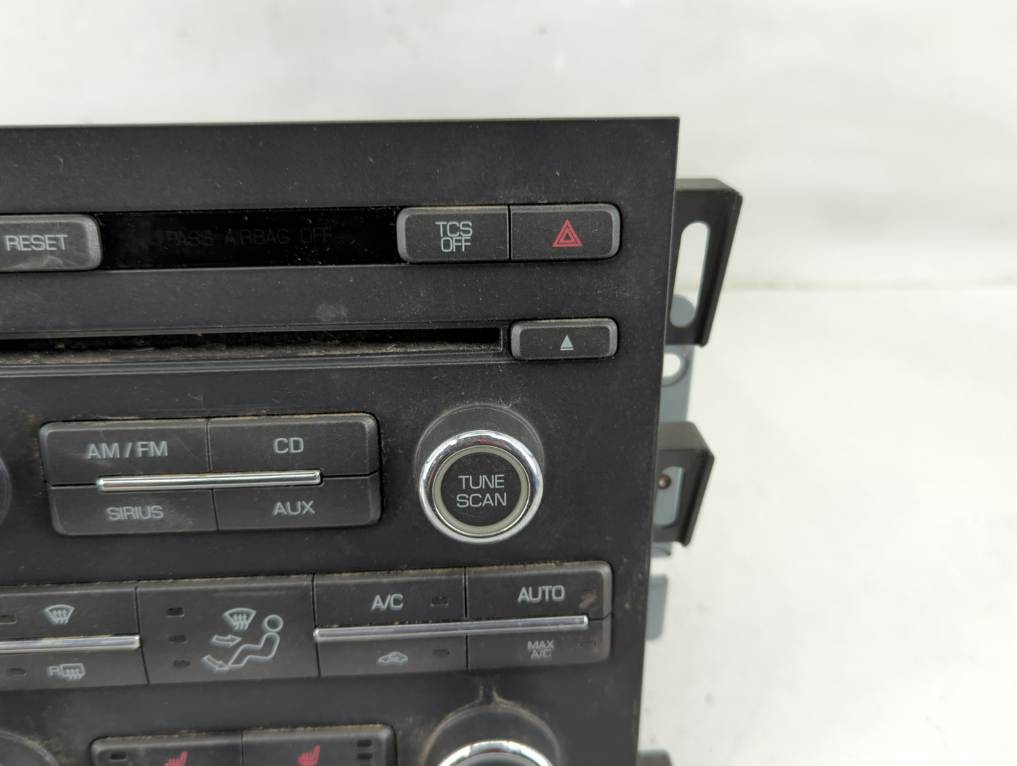 2012 Lincoln Mkz Radio AM FM Cd Player Receiver Replacement P/N:CH6T-19C158-AC Fits OEM Used Auto Parts - Oemusedautoparts1.