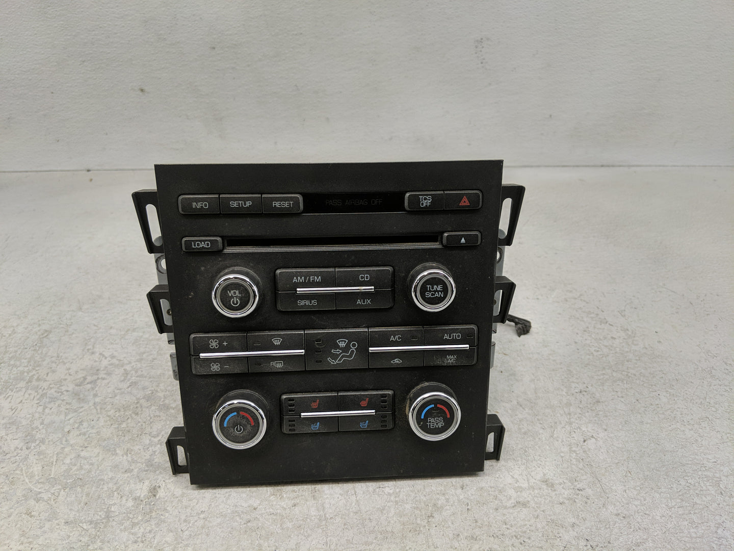 2012 Lincoln Mkz Radio AM FM Cd Player Receiver Replacement P/N:CH6T-19C158-AC Fits OEM Used Auto Parts - Oemusedautoparts1.
