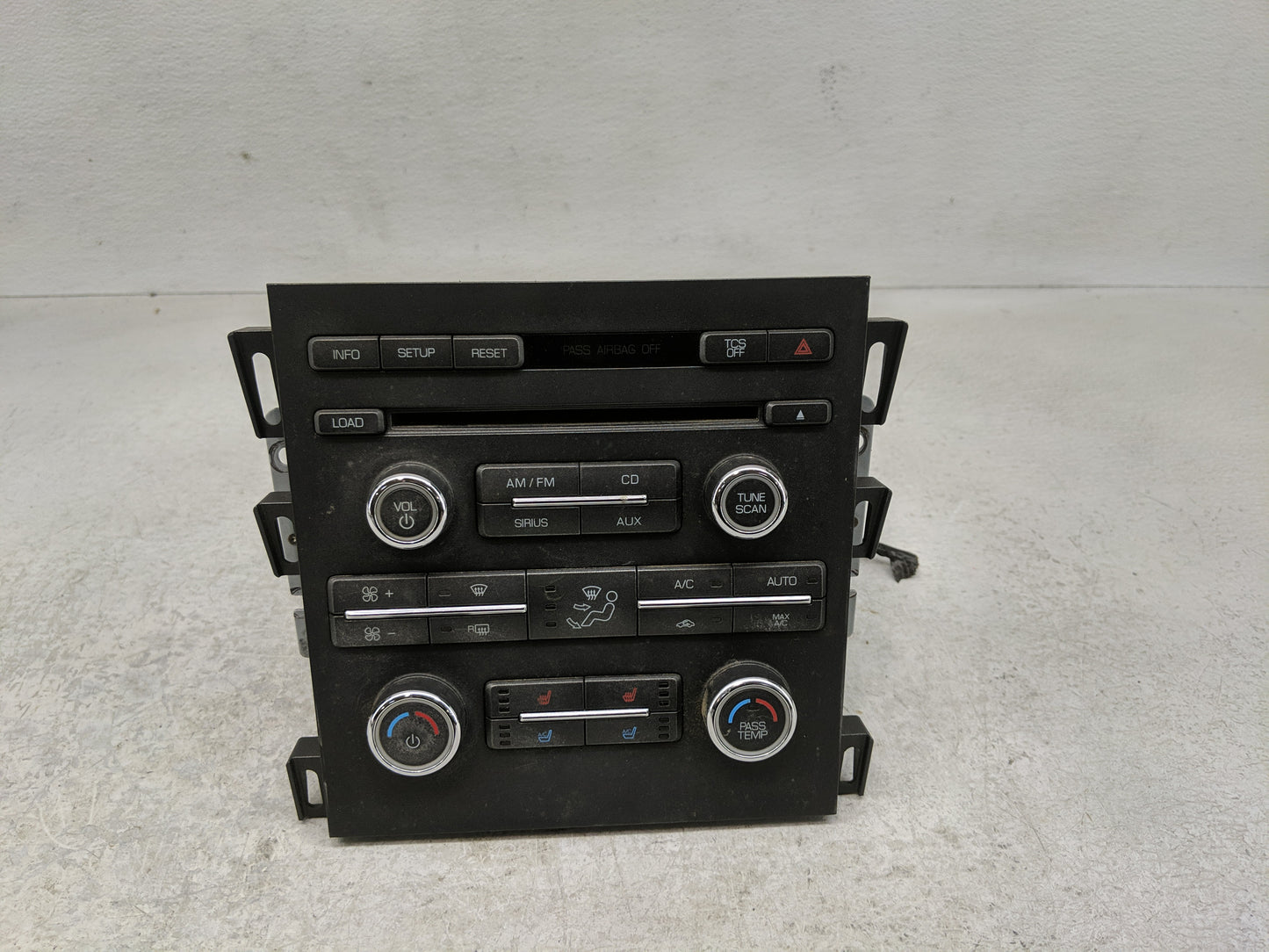2012 Lincoln Mkz Radio AM FM Cd Player Receiver Replacement P/N:CH6T-19C158-AC Fits OEM Used Auto Parts - Oemusedautoparts1.