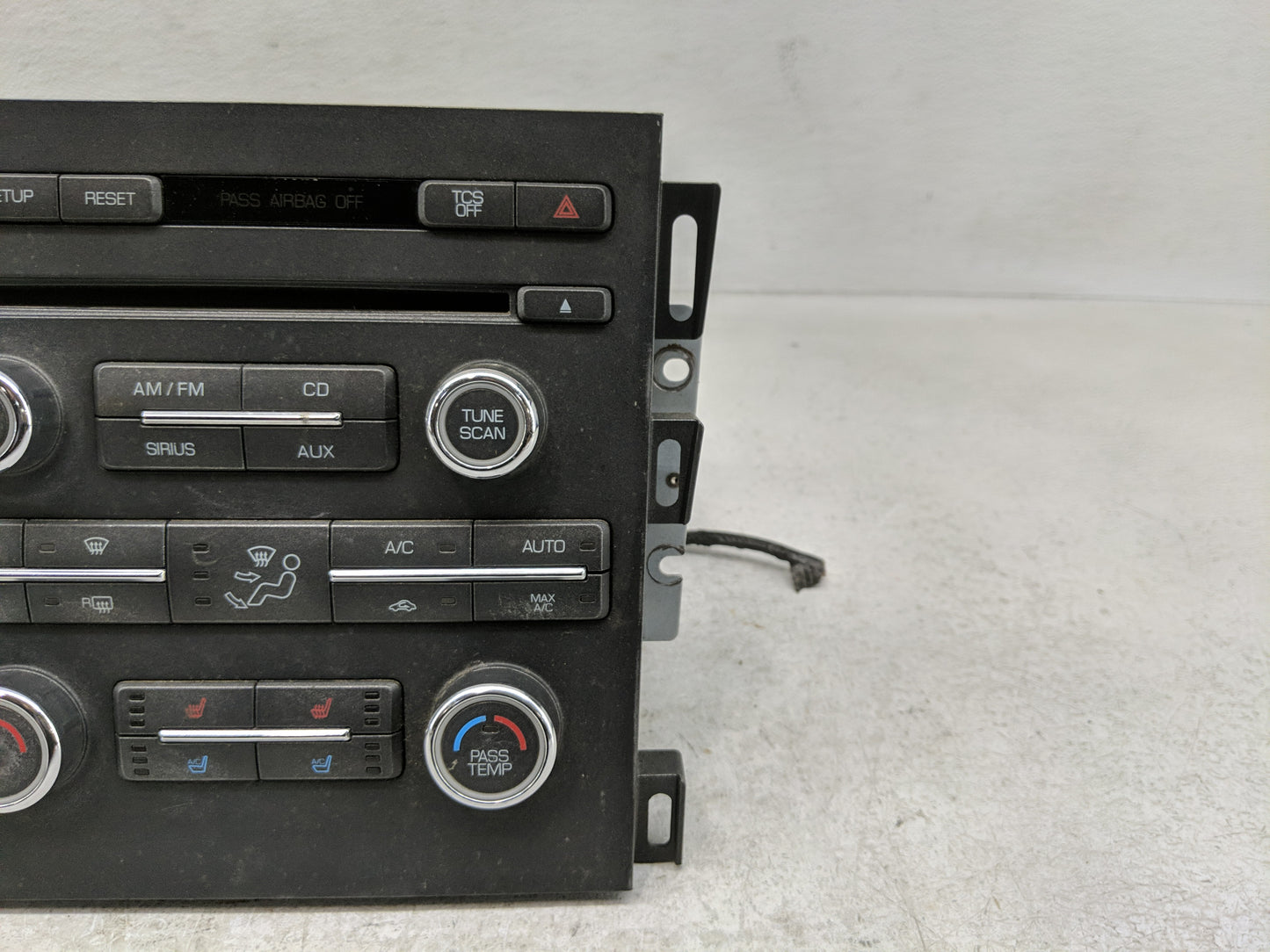 2012 Lincoln Mkz Radio AM FM Cd Player Receiver Replacement P/N:CH6T-19C158-AC Fits OEM Used Auto Parts - Oemusedautoparts1.