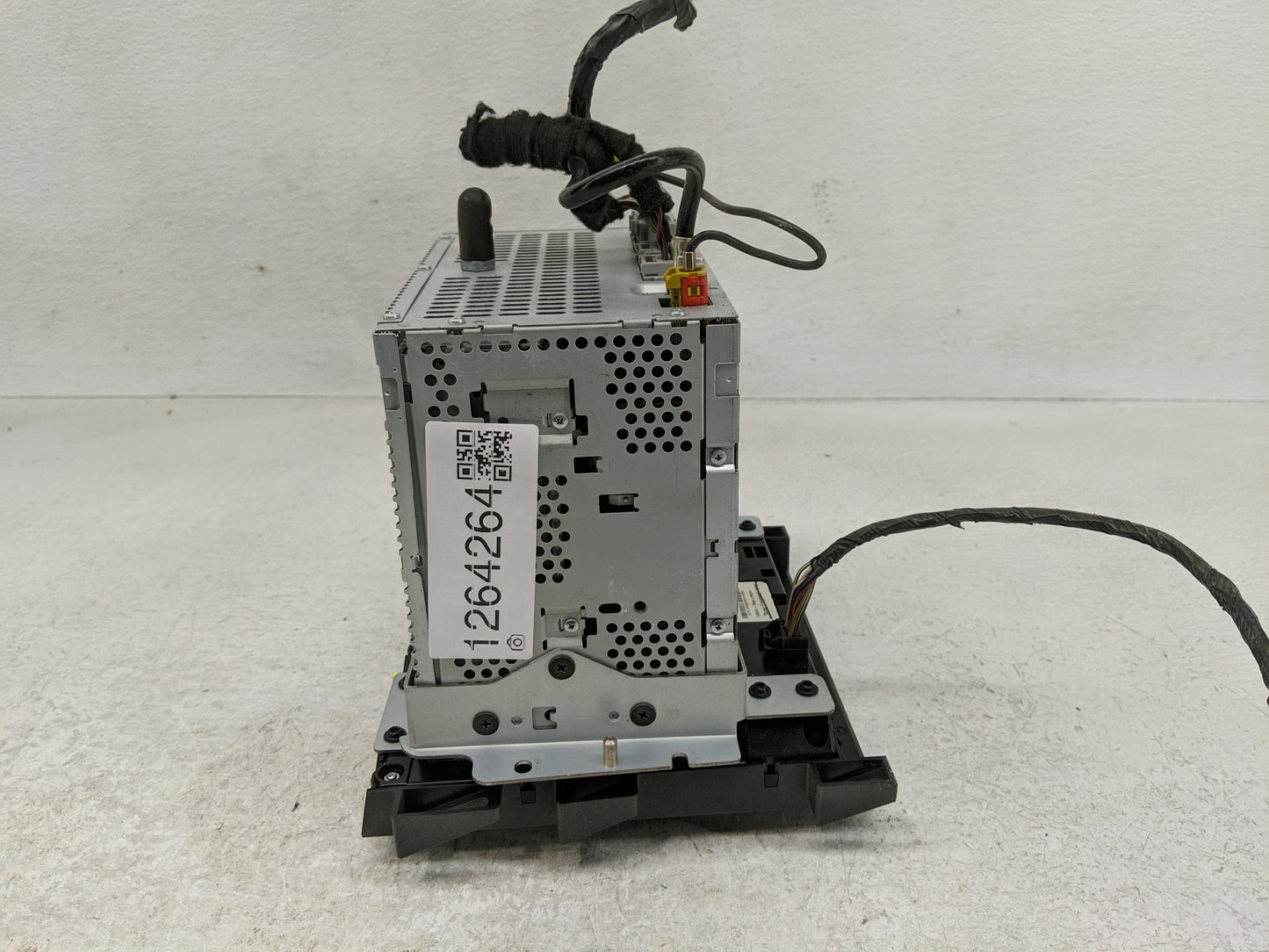 2012 Lincoln Mkz Radio AM FM Cd Player Receiver Replacement P/N:CH6T-19C158-AC Fits OEM Used Auto Parts - Oemusedautoparts1.