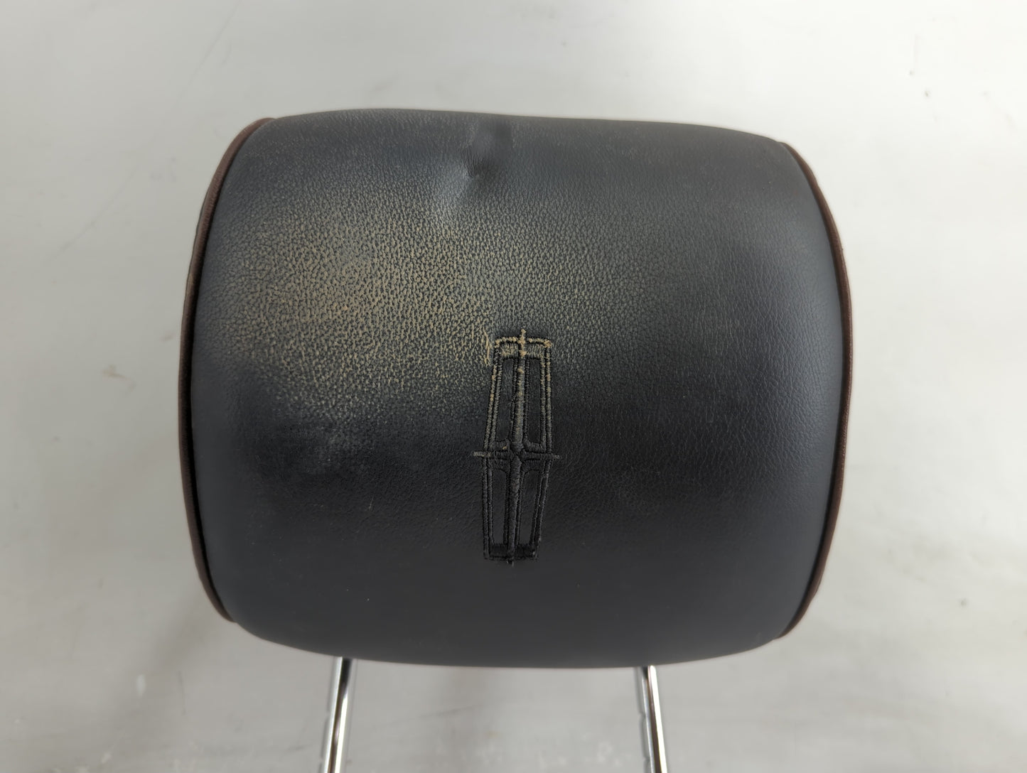2011-2012 Lincoln Mkz Headrest Head Rest Front Driver Passenger Seat Fits Fits 2011 2012 OEM Used Auto Parts - Oemusedautopa
