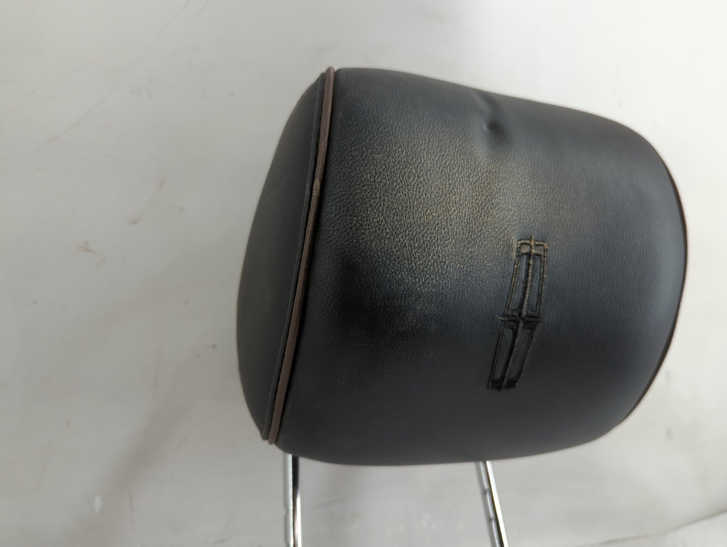 2011-2012 Lincoln Mkz Headrest Head Rest Front Driver Passenger Seat Fits Fits 2011 2012 OEM Used Auto Parts - Oemusedautopa