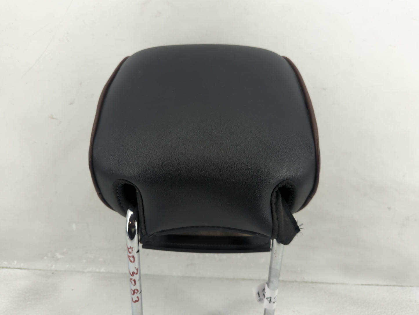 2011-2012 Lincoln Mkz Headrest Head Rest Rear Seat Fits Fits 2011 2012 OEM Used Auto Parts - Oemusedautoparts1.com