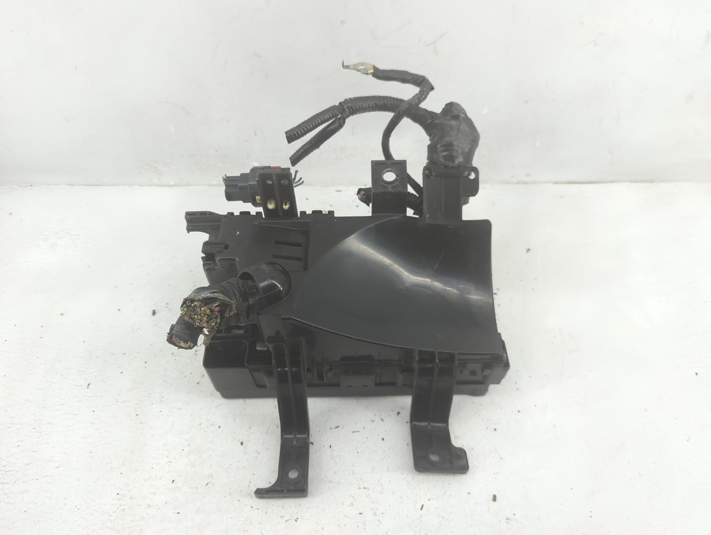 2011-2012 Lincoln Mkz Fusebox Fuse Box Panel Relay Module P/N:BH6T-14290-A Fits Fits 2010 2011 2012 OEM Used Auto Parts - Oe
