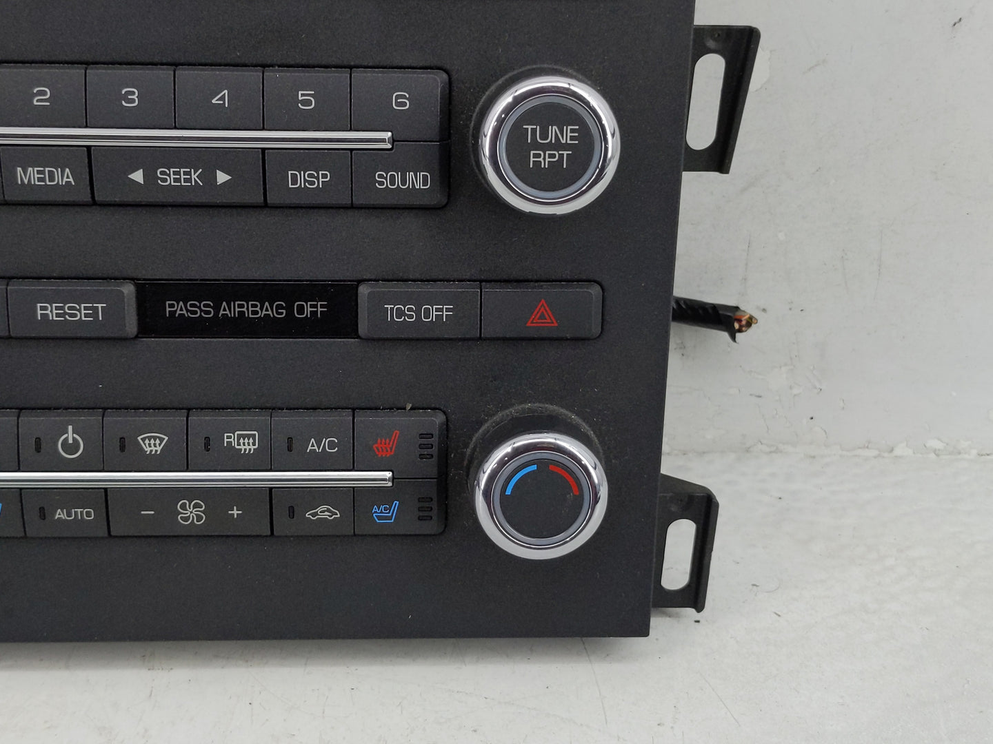 2011-2012 Lincoln Mkz Radio AM FM Cd Player Receiver Replacement P/N:BH6T-18A802-CA Fits Fits 2011 2012 OEM Used Auto Parts 