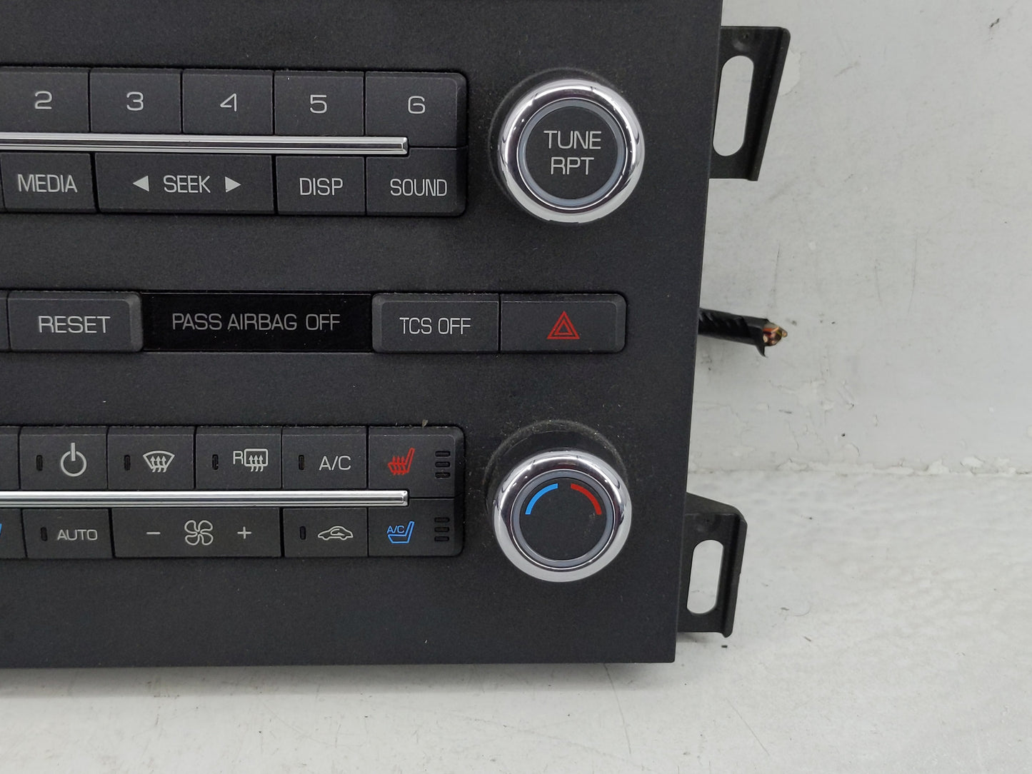 2011-2012 Lincoln Mkz Radio AM FM Cd Player Receiver Replacement P/N:BH6T-18A802-CA Fits Fits 2011 2012 OEM Used Auto Parts 