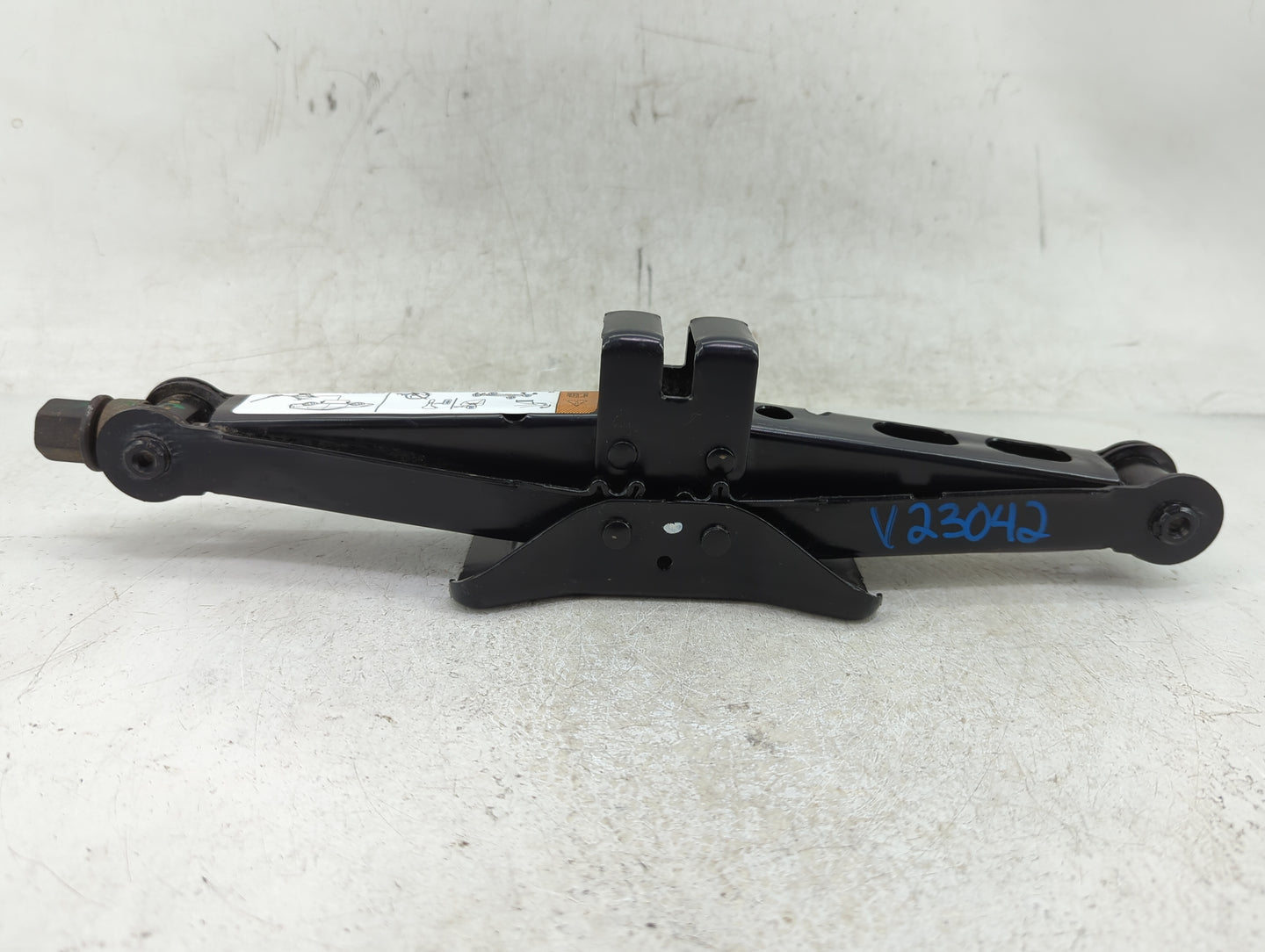 2012 Lincoln Mkz Spare Scissor Car Jack - Oemusedautoparts1.com