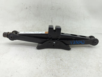 compare product 2012 Lincoln Mkz Spare Scissor Car Jack
