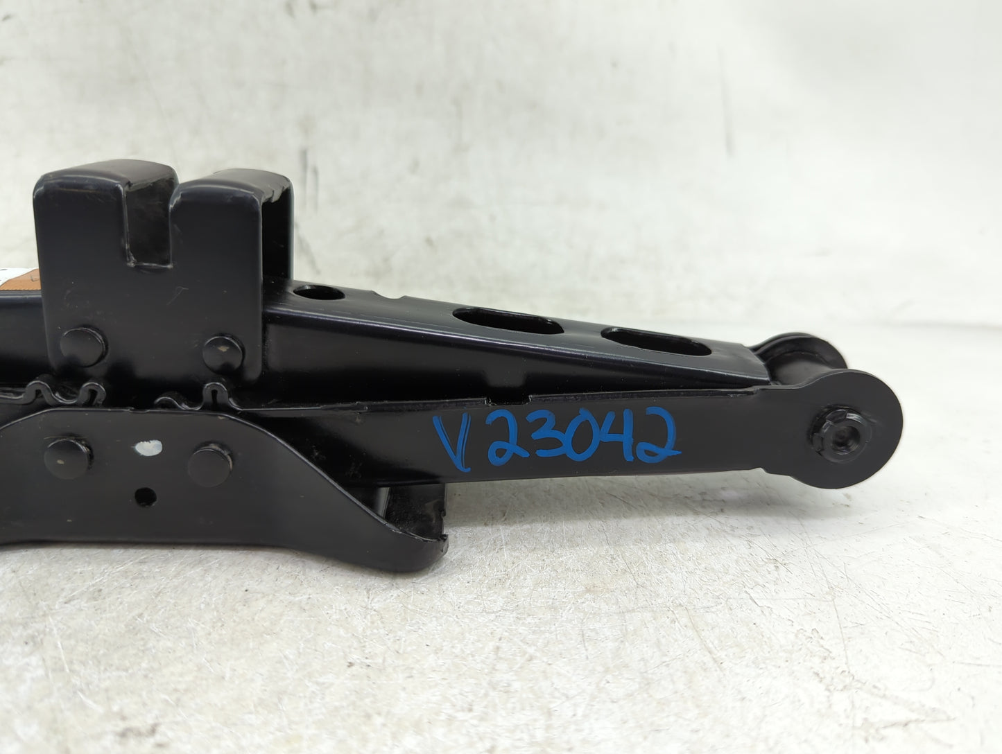 2012 Lincoln Mkz Spare Scissor Car Jack - Oemusedautoparts1.com